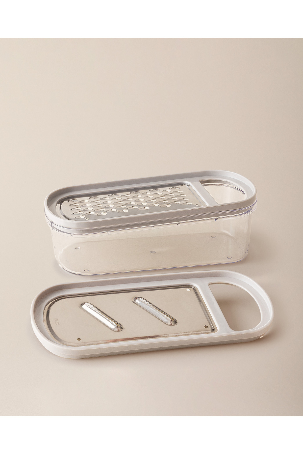 Madame Coco-Elroy 2-Piece Soft Gray Grater Set 4