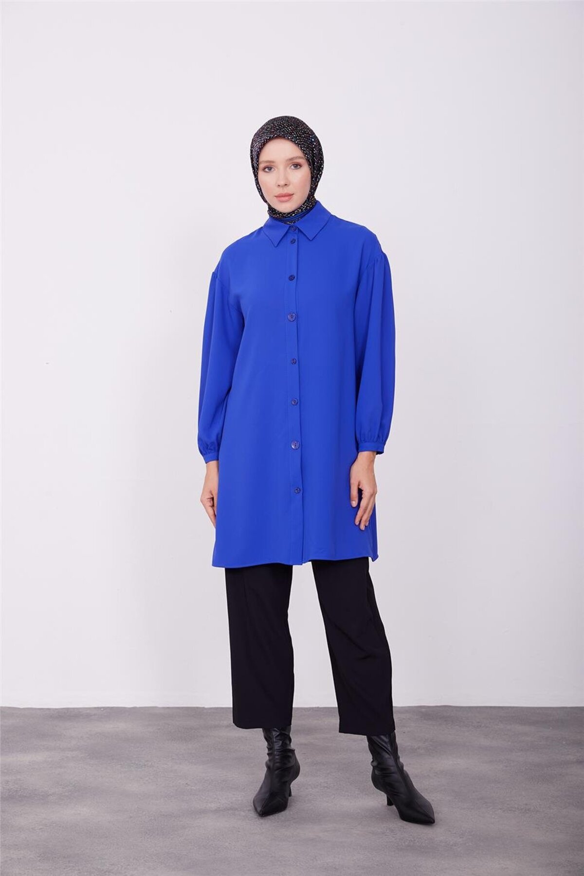 شلوار جین مشکی طرح زنجیری کد ۲۳K۲۵۰۳ Armine