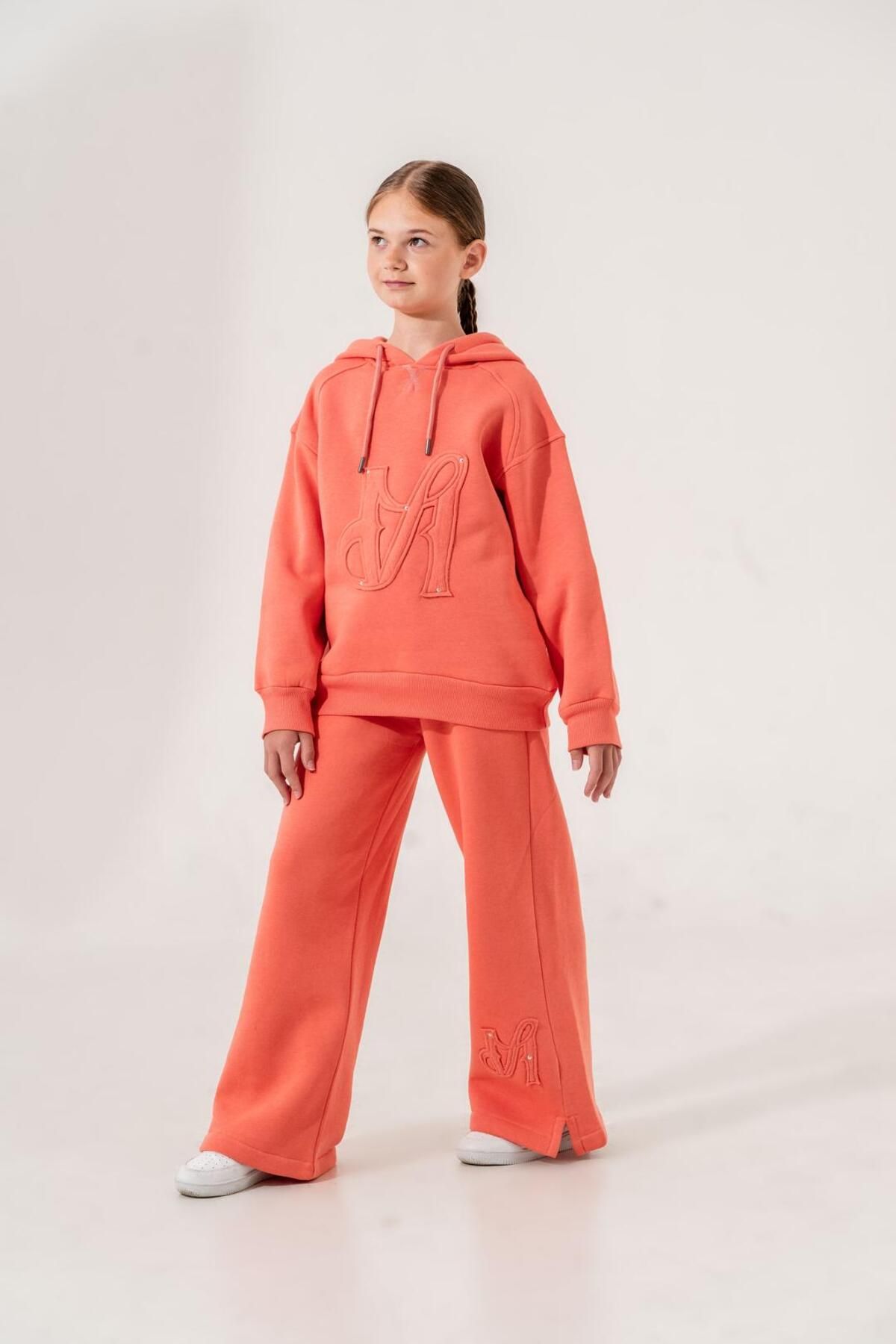 complete the look image