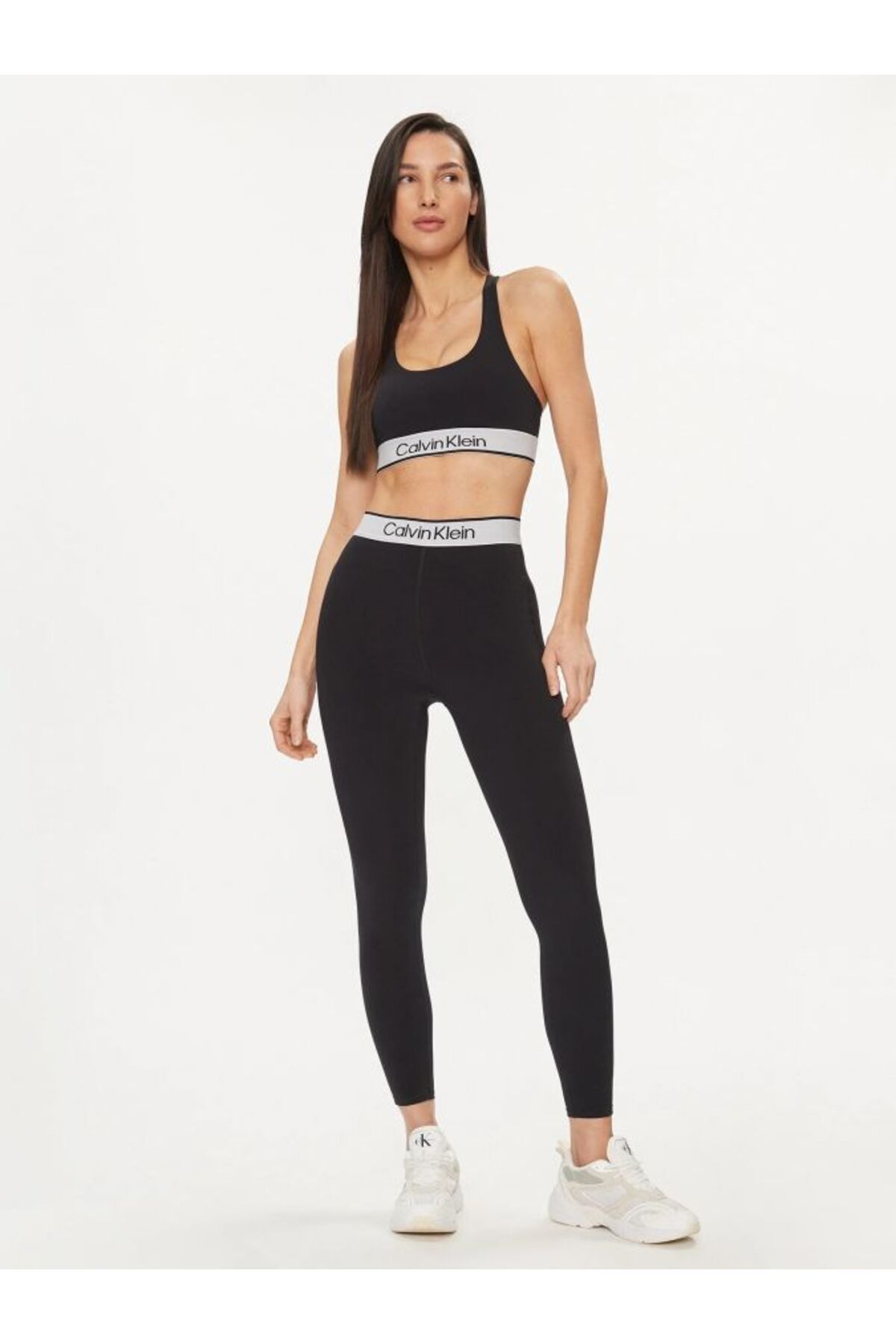 Calvin Klein-Logo Detailed Women's Sports Bra 2