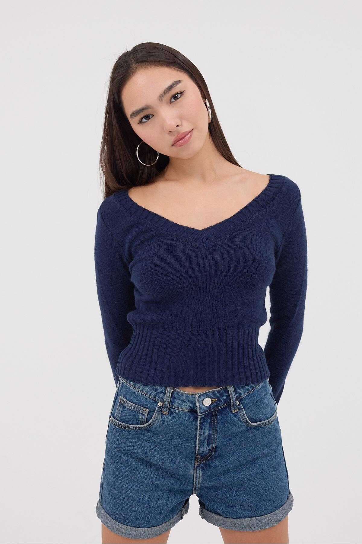 Addax-Front and Back V-Neck Knitwear Sweater K3395-D12 2