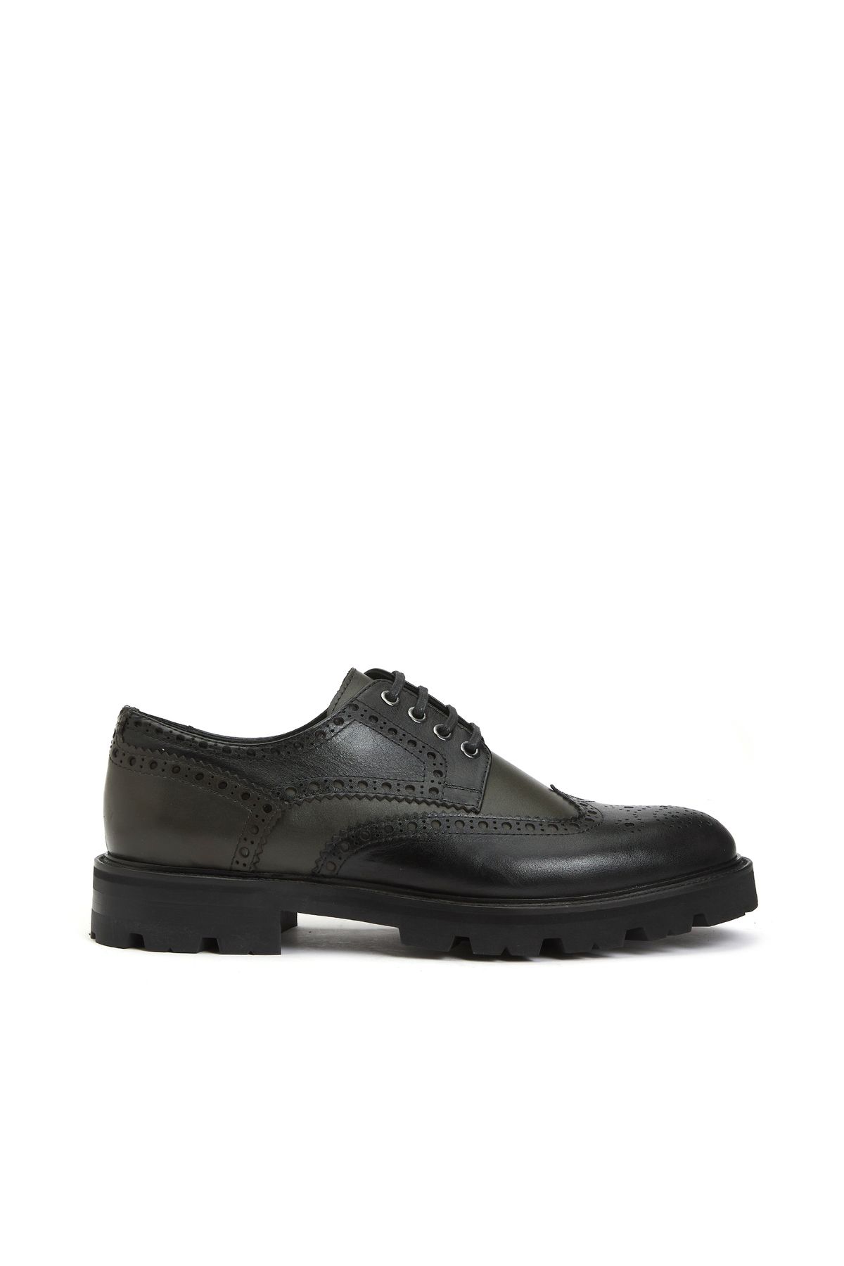 des chaussures en cuir pour homme