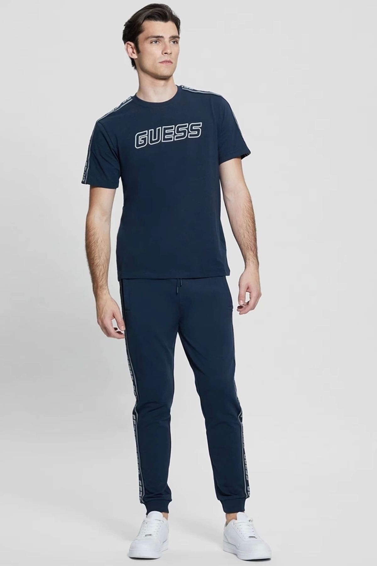 Guess-Erkek Arlo Logolu T-shirt 1