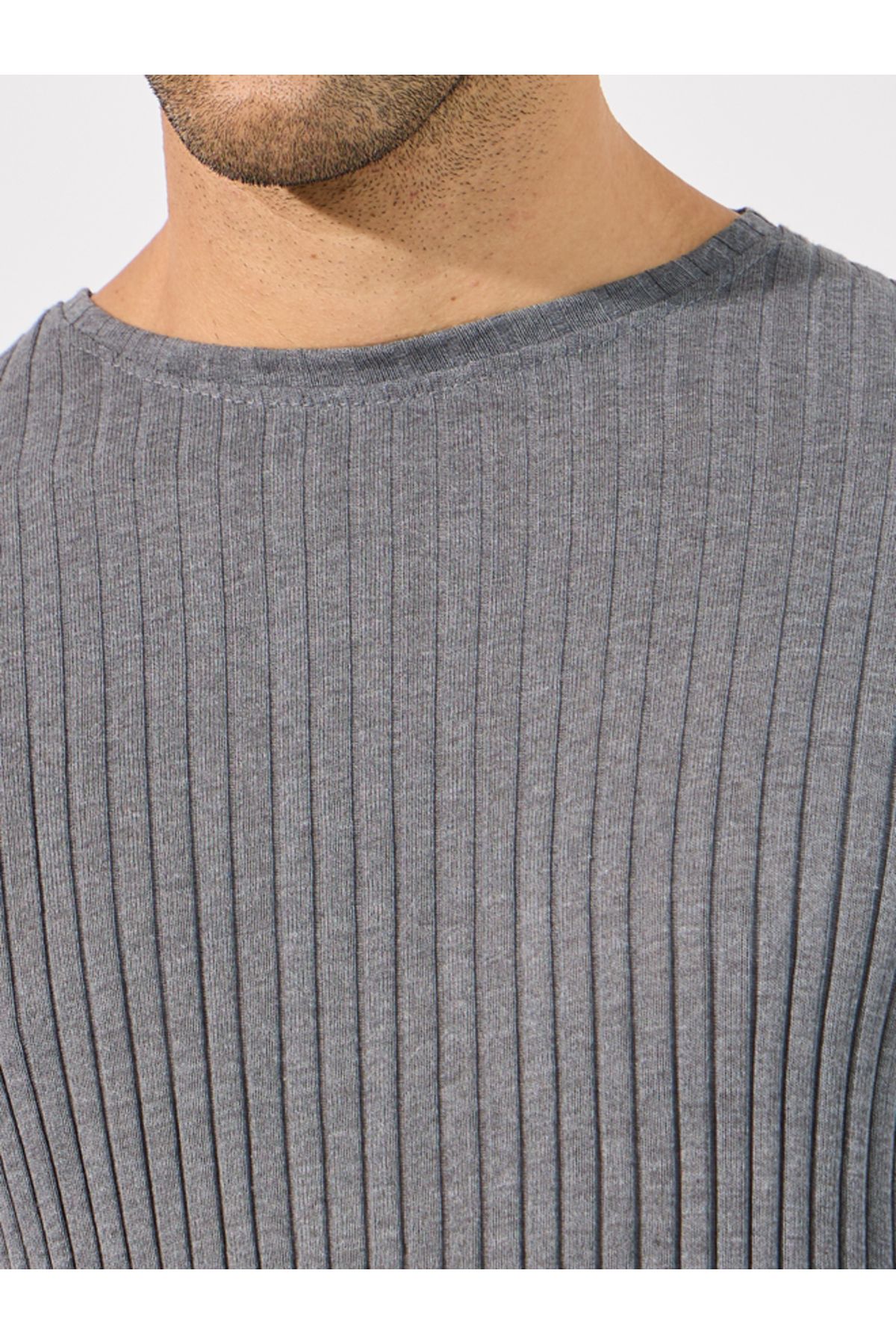 Styli-Textured Flat Knit Regular T-Shirt 3