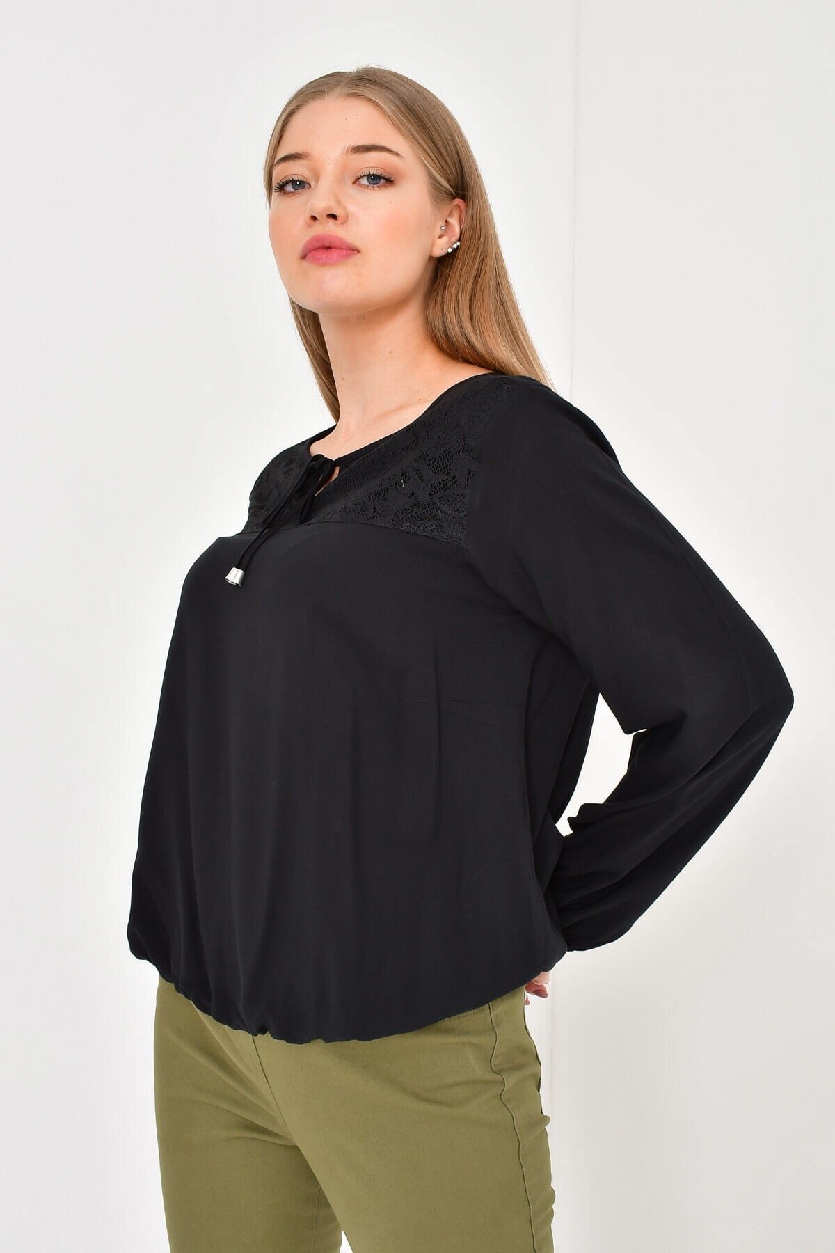 MYLİNE-Lace Blouse with Bow Front 4