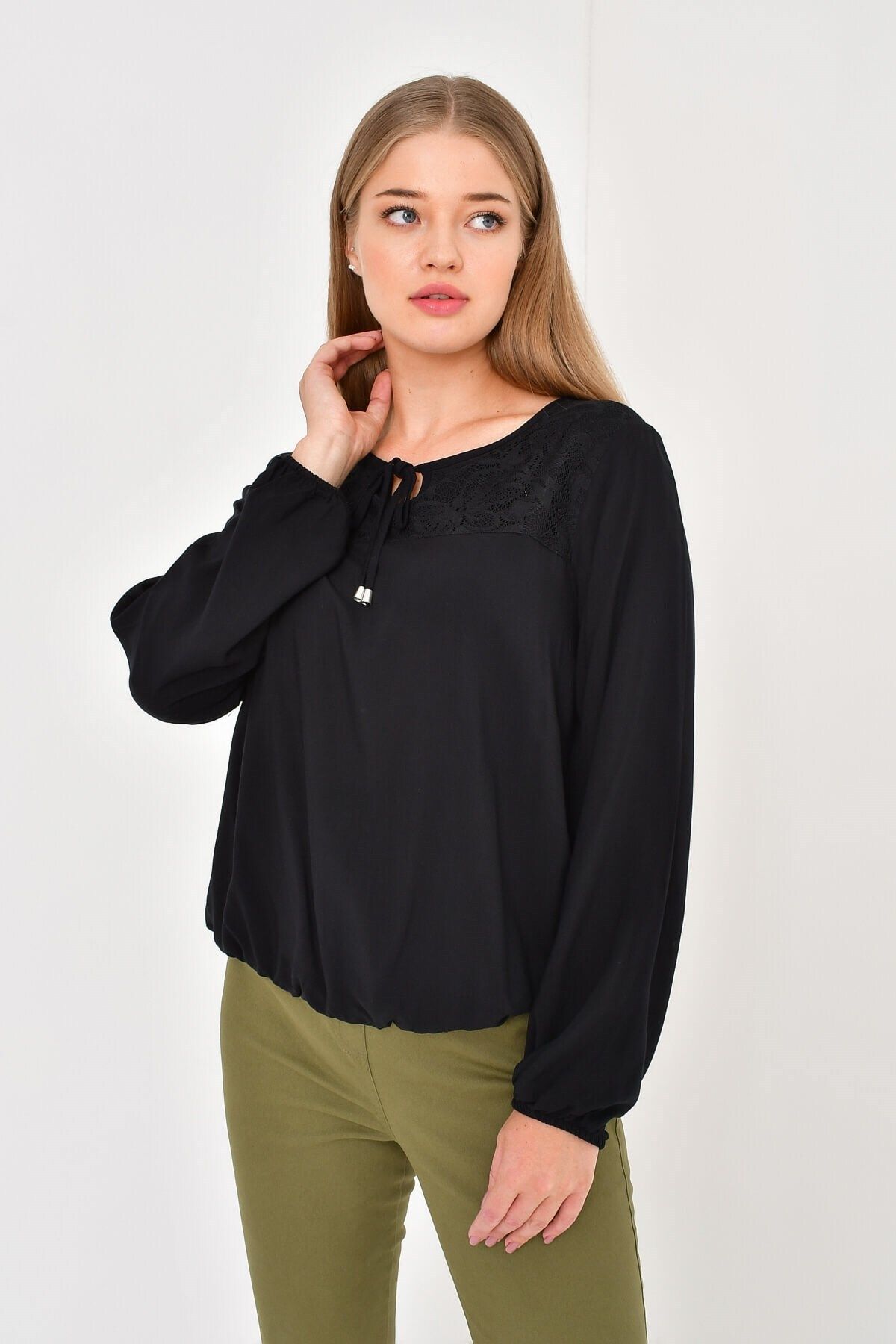MYLİNE-Lace Blouse with Bow Front 2