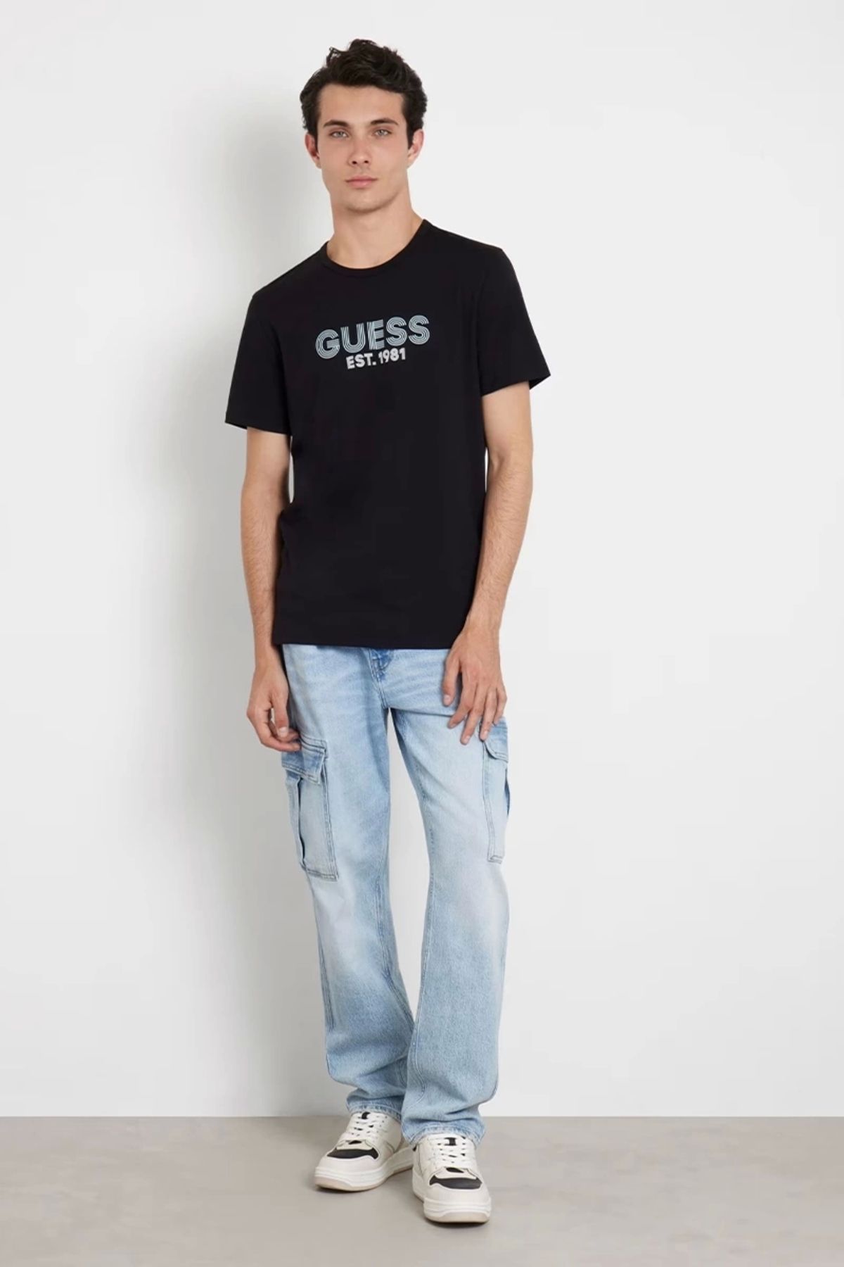 تی شرت مشکی مردانه طراحی کلاسیک اورجینال Guess