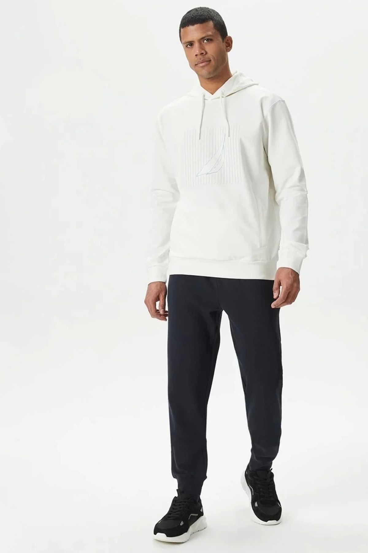 Nautica-Nautıca Men's White Standard Fit Sweatshirt 4