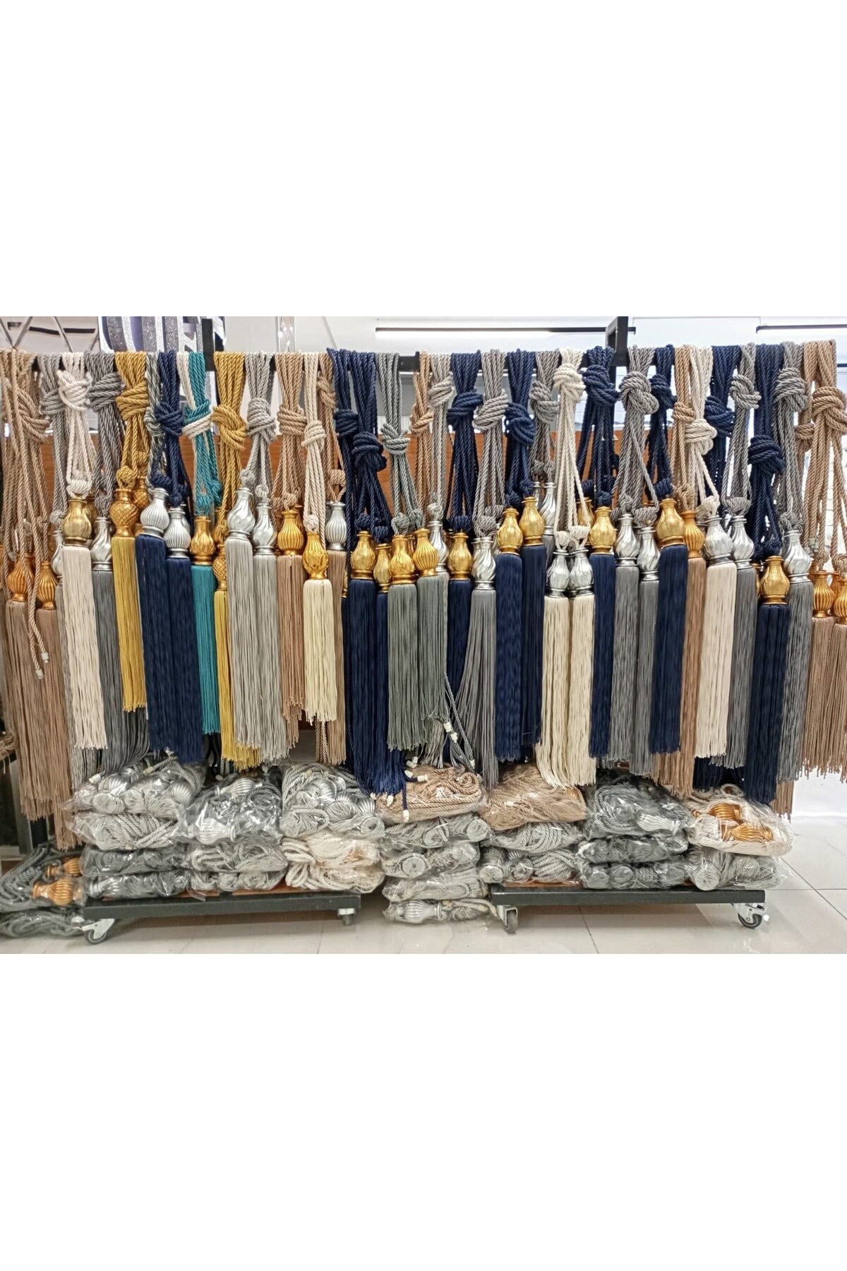 NESAFET-Background Curtain Ceiling Tie Tufted Braçol 2