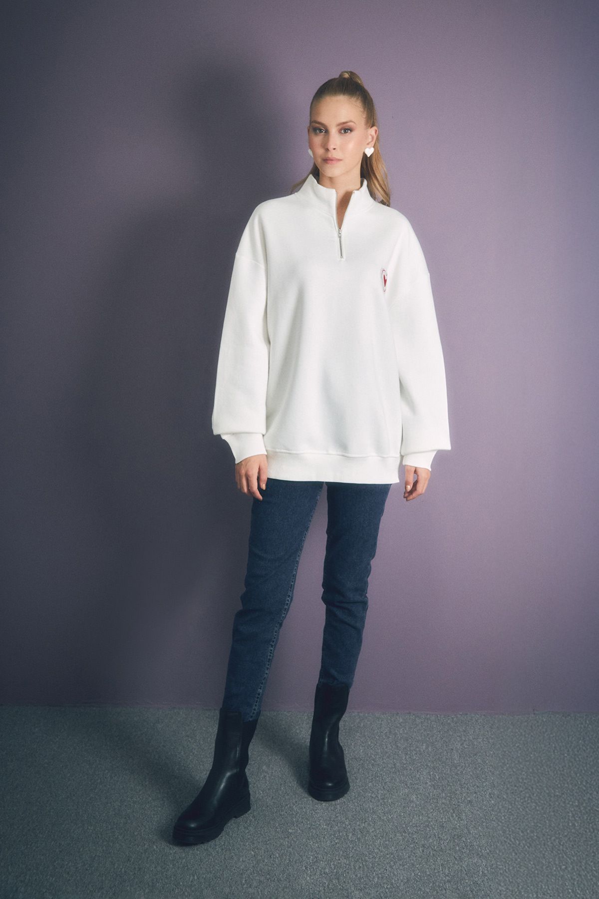 Fulla Moda-Heart Embroidered Stand Collar Oversize Sweatshirt 2