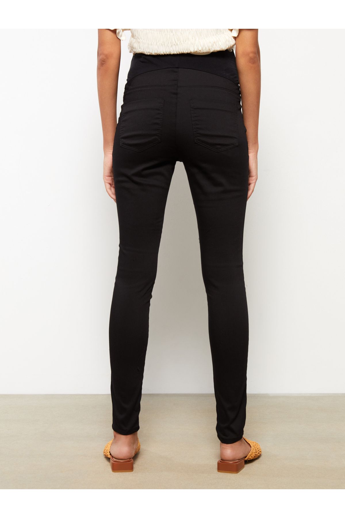 LC Waikiki-Plain Gabardine Maternity Trousers with Abdominal Panel 5