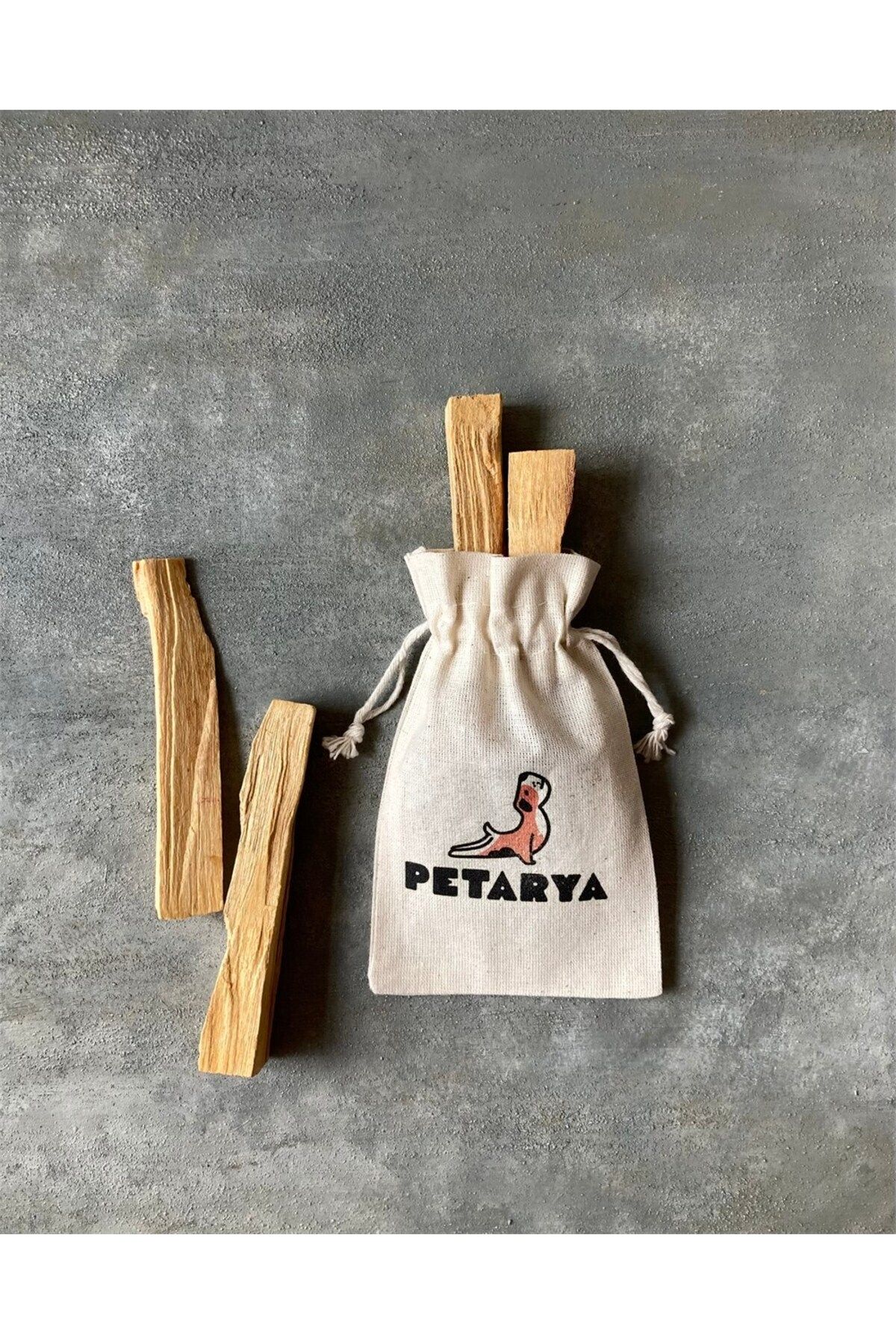 عود و اسانسسوز چند رنگ Palo Santo 18 22 GR بهبود درخت پرو PETARYA