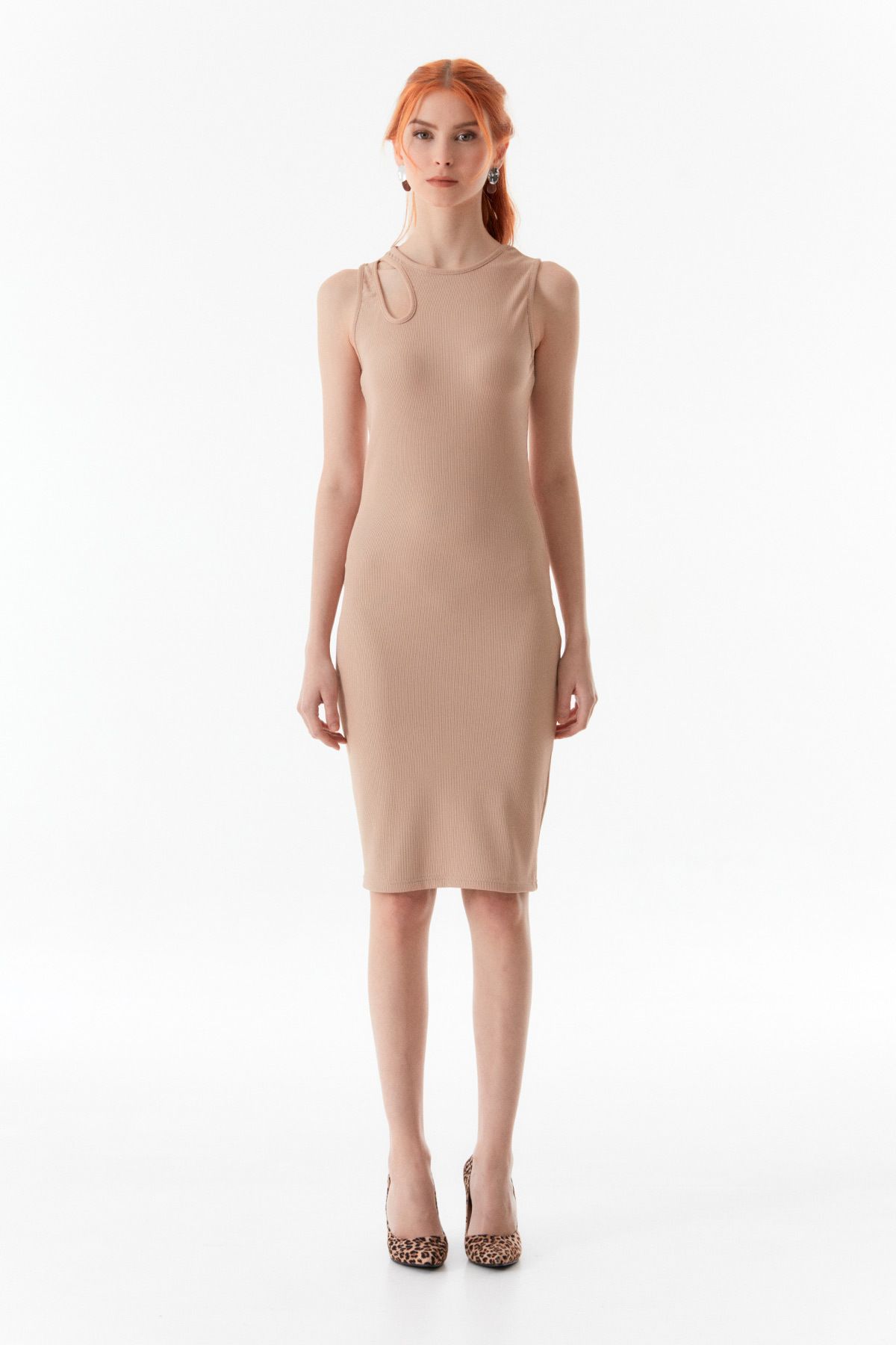 Fulla Moda-Ribbed Shoulder Window Dress 7