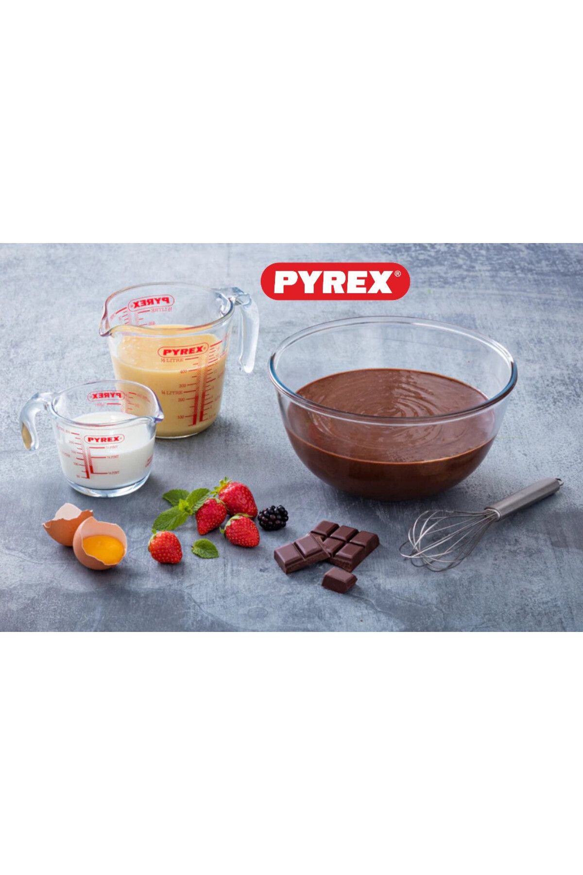 Pyrex-0.5L Glass Mixing Bowl - Heat Resistant and Stackable 3