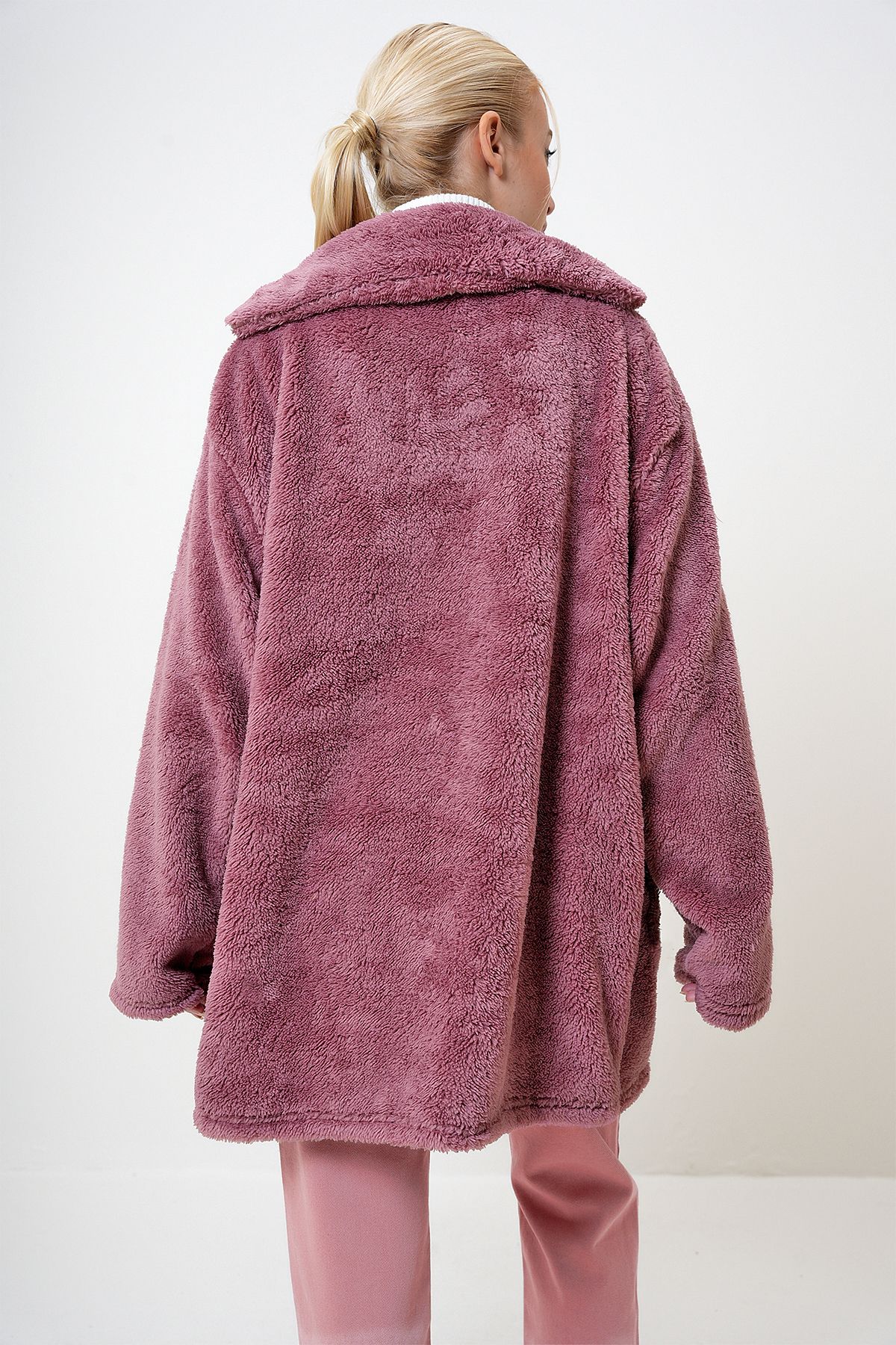 VAGGON-Dámska nadrozmerná plyšová bunda Dusty Rose s dvojitým vreckom na gombíky Prm1104 5