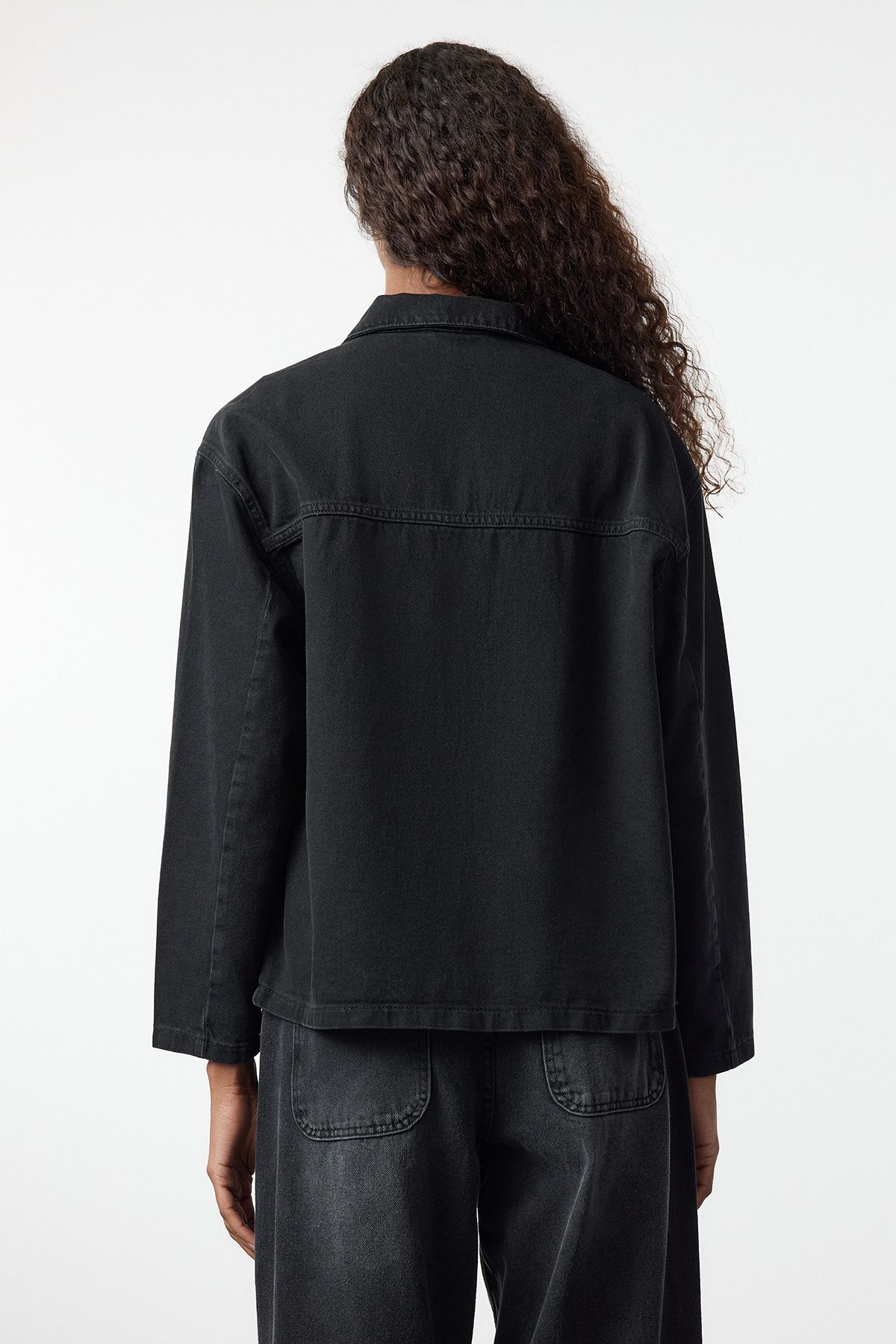 Trendyol Collection-Czarna, sznurowana, oversize'owa kurtka jeansowa Twoaw25Ce00023 5
