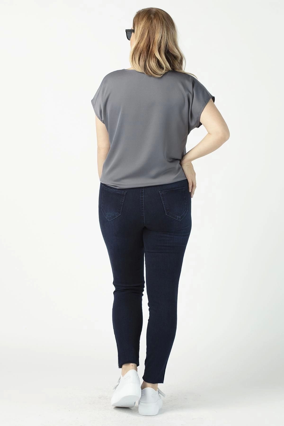 complete the look image