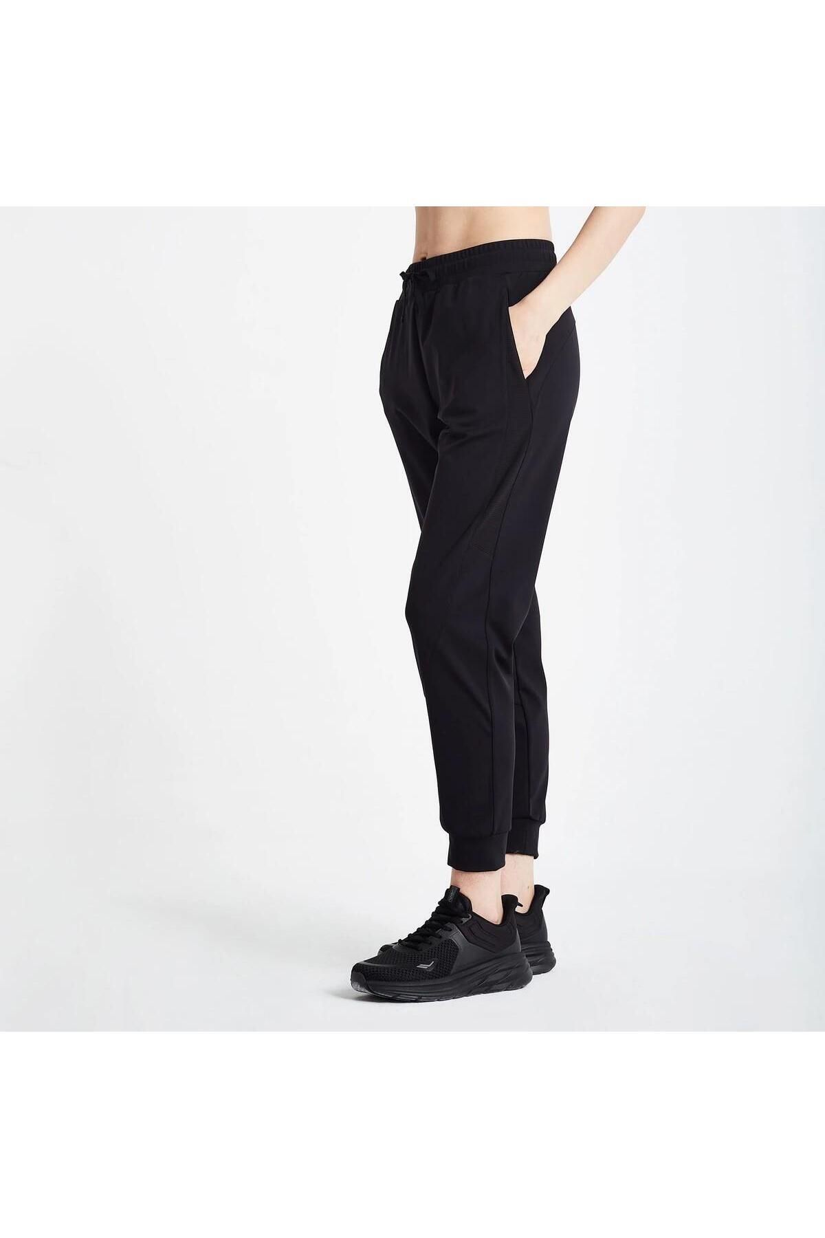 Lescon-24N-2143 Black Sweatpants - 8 Pieces Xs-1/S-2/M-2/L-2/Xl-1 Series 2