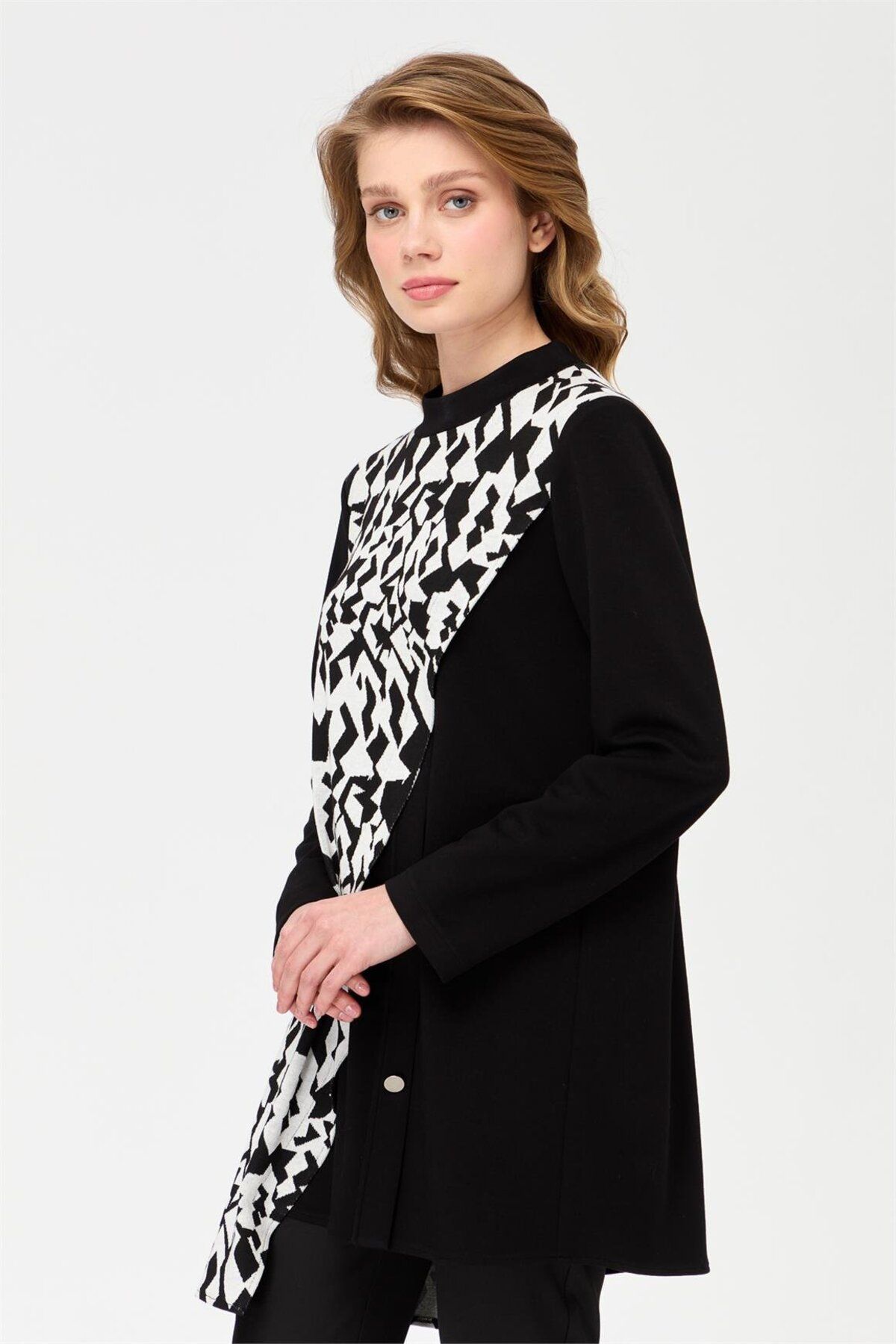 Esswaap-Geometric Pattern Combination Asymmetric Pattern Tunic Black 5
