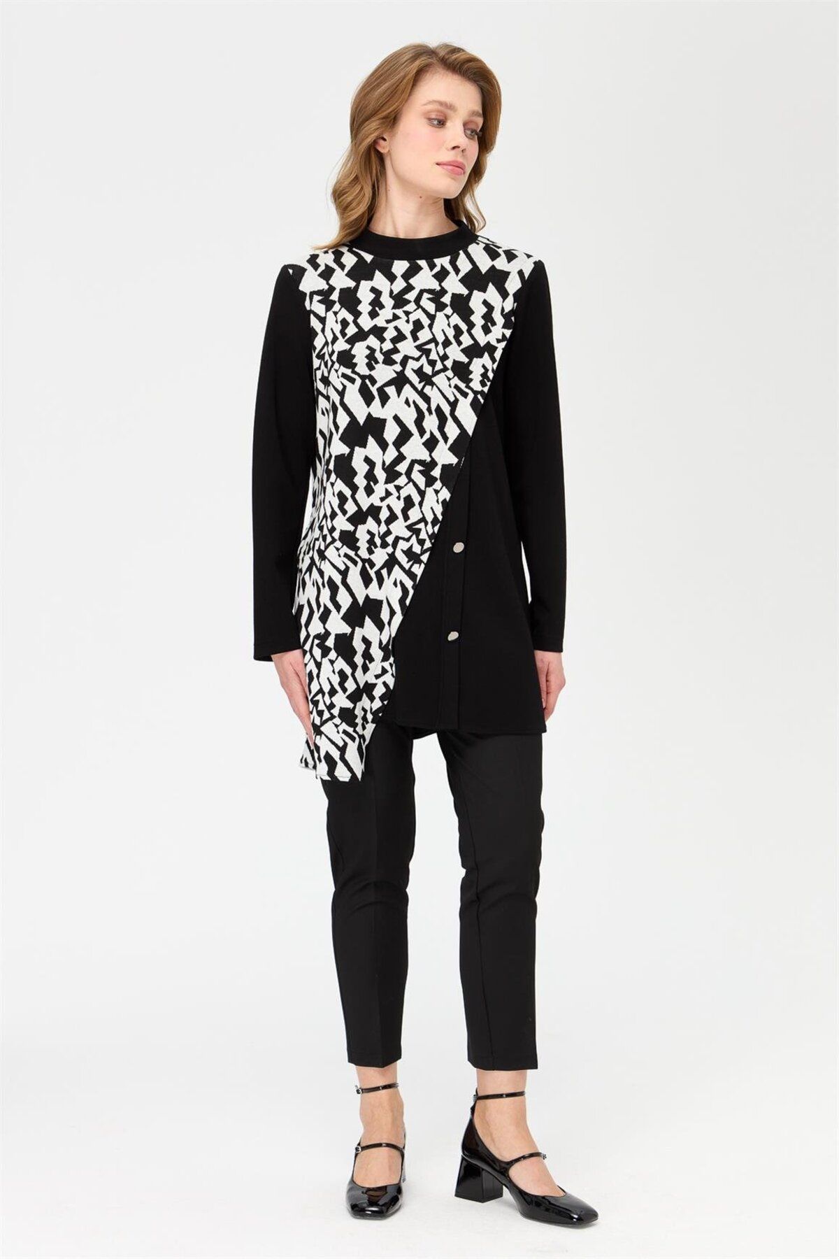 Esswaap-Geometric Pattern Combination Asymmetric Pattern Tunic Black 1