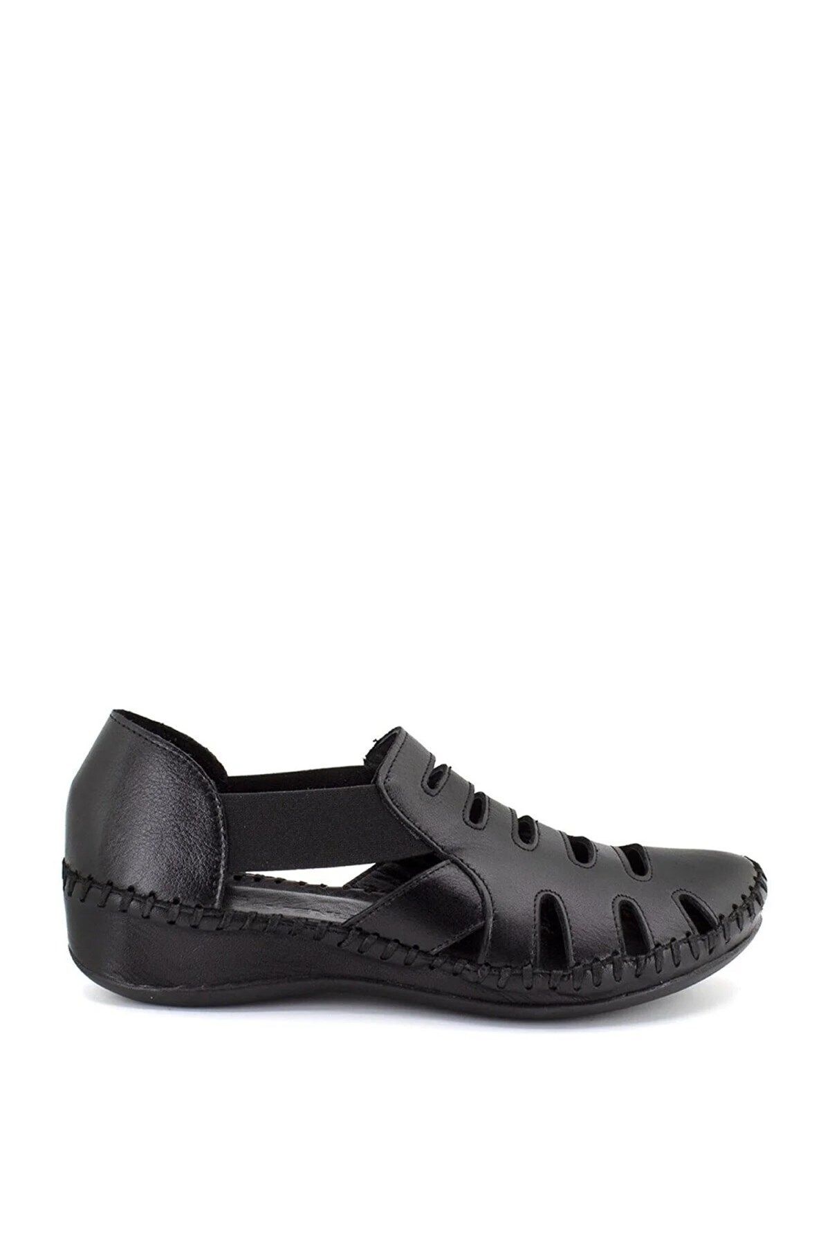 18791395 صندل ونوس Steve Madden Man & Accessories