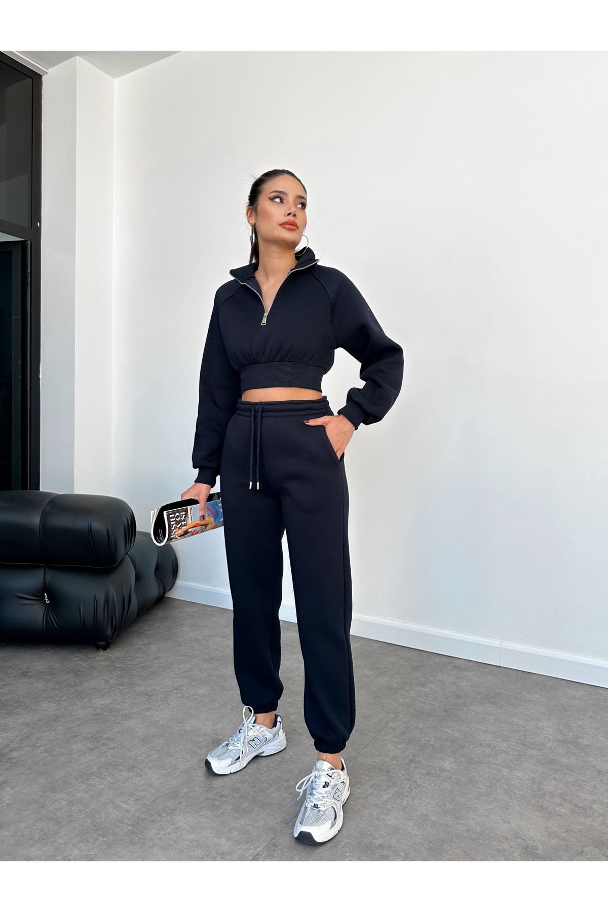 ESRAHELVACI-Zippered Crop Tracksuit Set 1