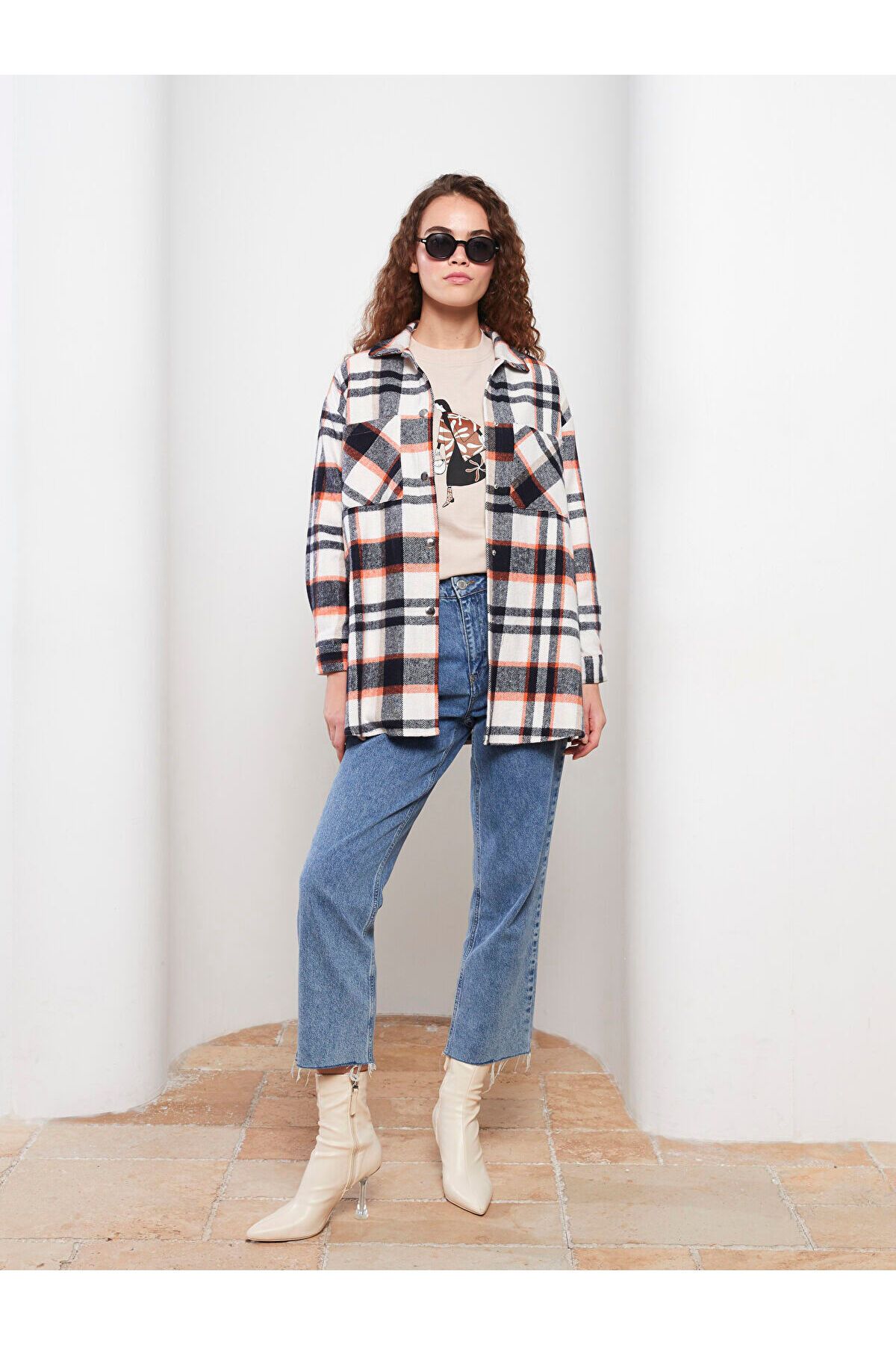 LC Waikiki-Lcwk Plaid Long Sleeve Oversize Gabardine Women's Lumberjack Shirt Jacket 3