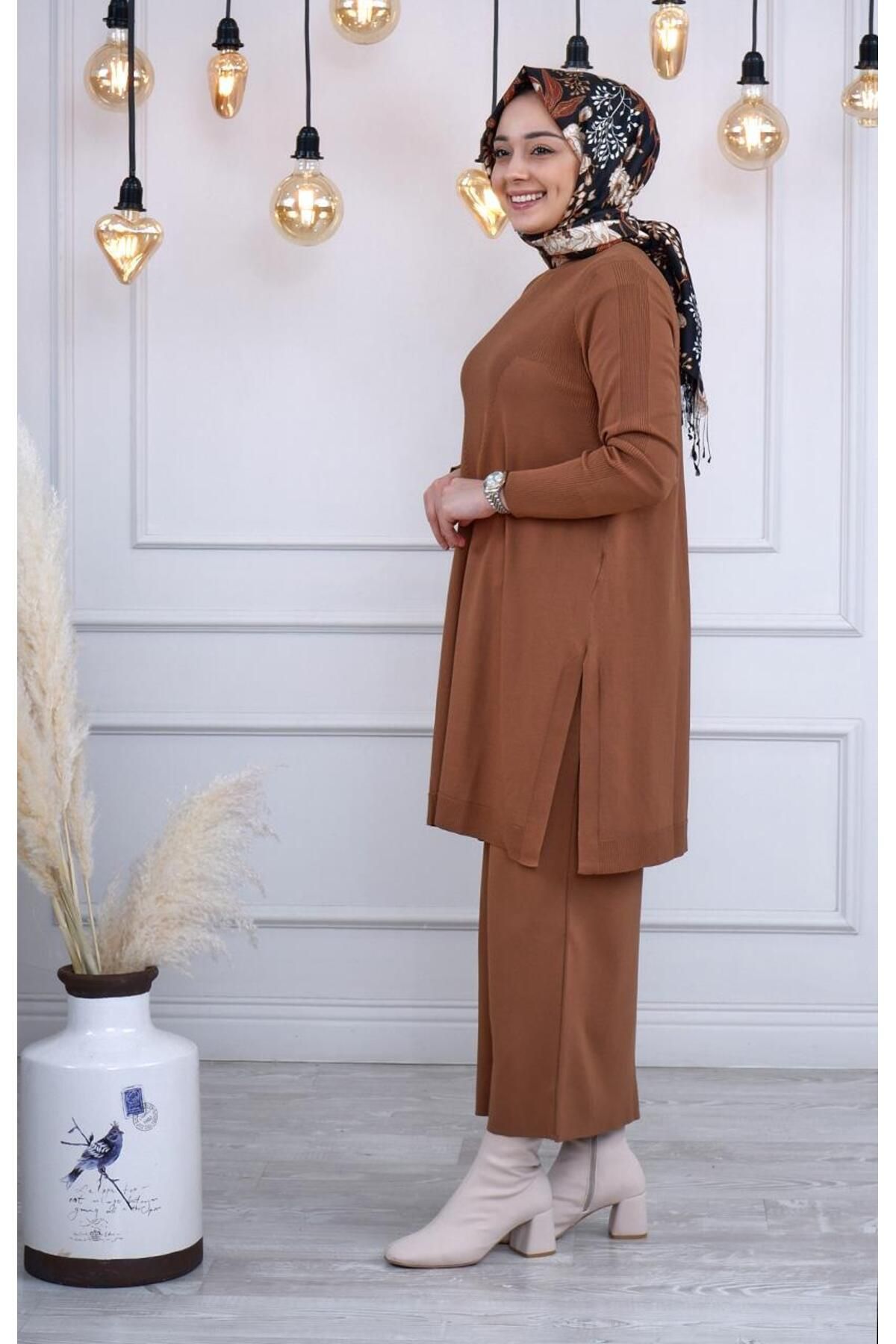 complete the look image