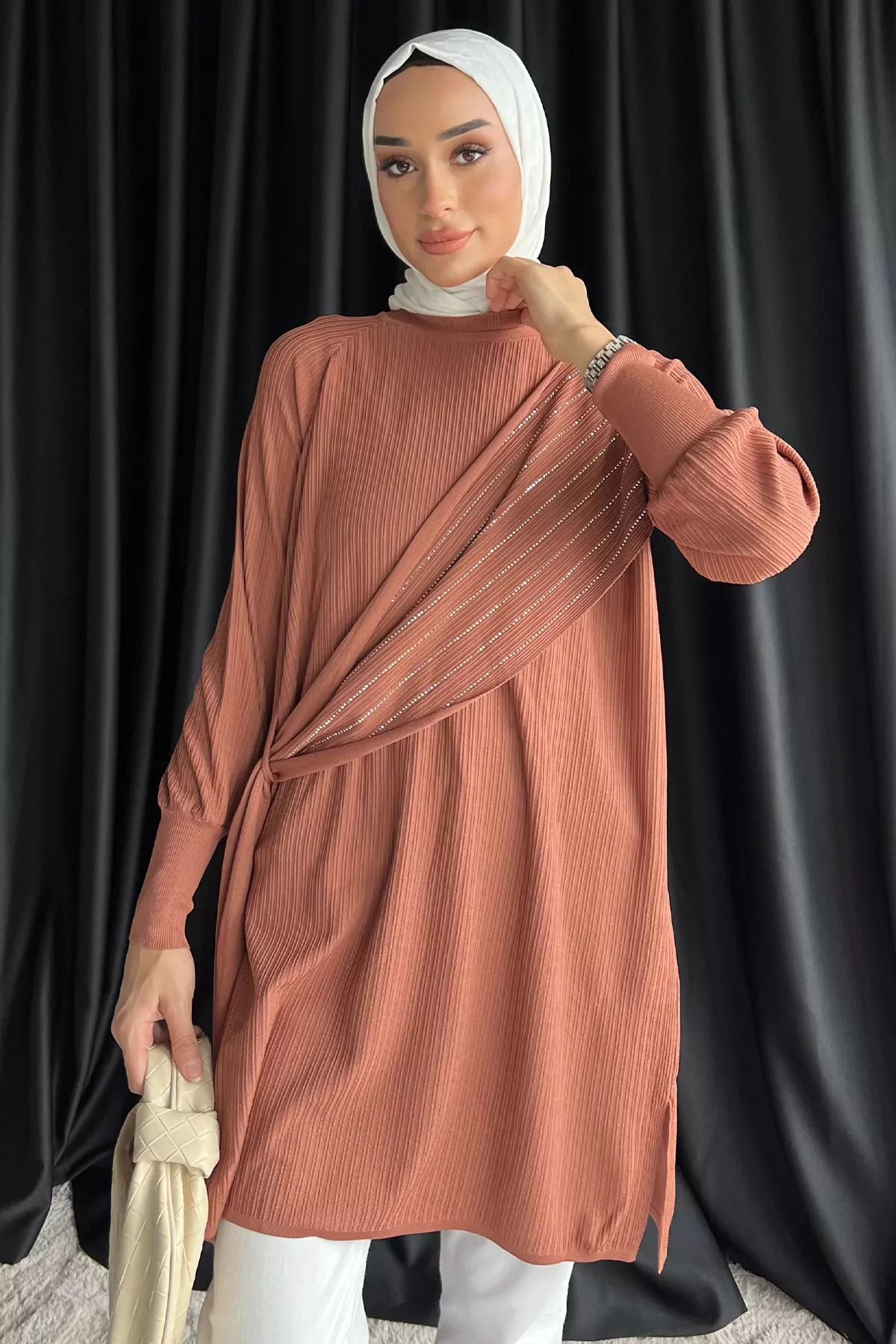 julude-Tile Crew Neck Stone Detailed Hijab Tunik 5