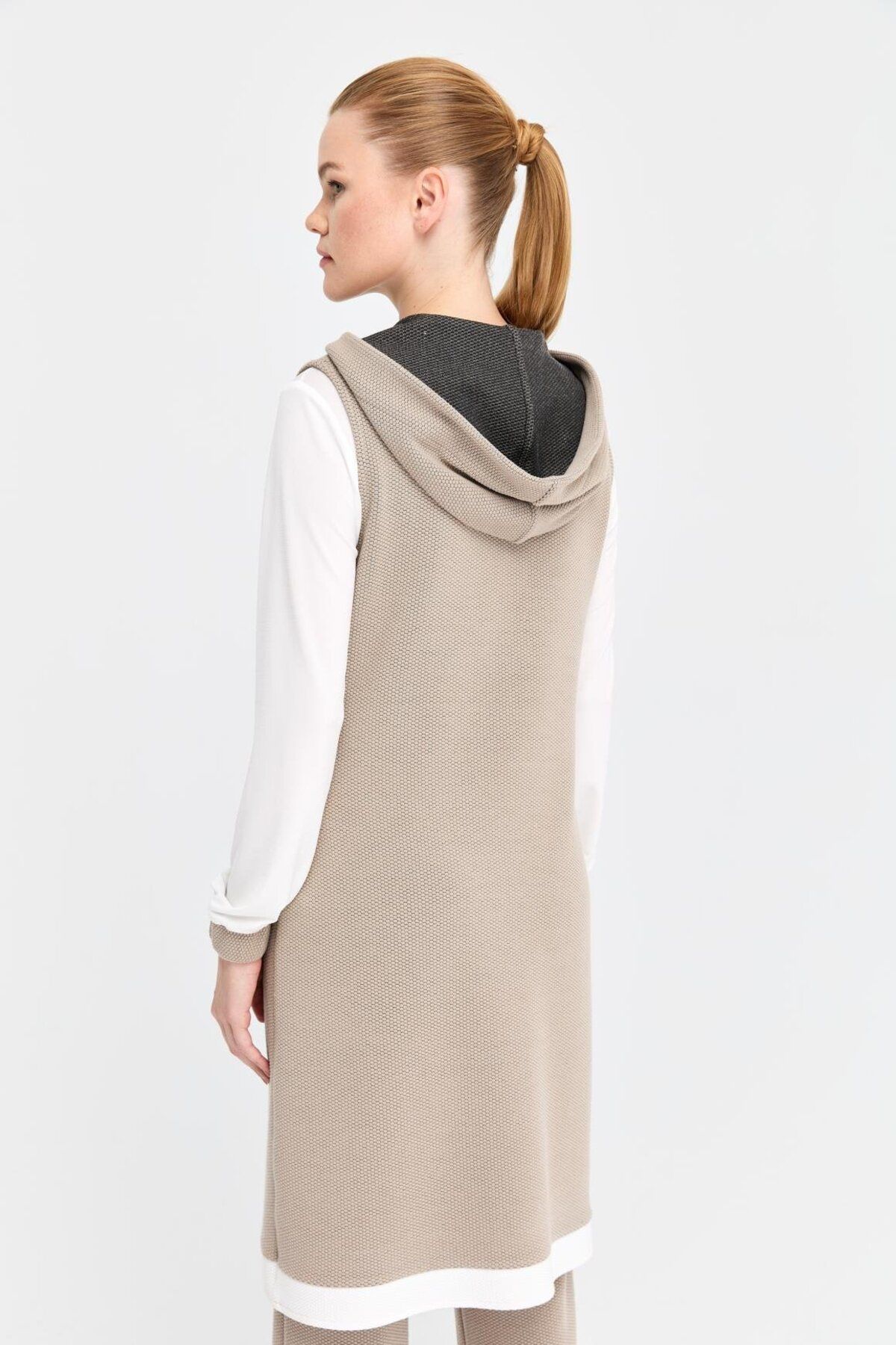 Esswaap-Mink Pique Textured Suit with Inner and Outer Vest 7