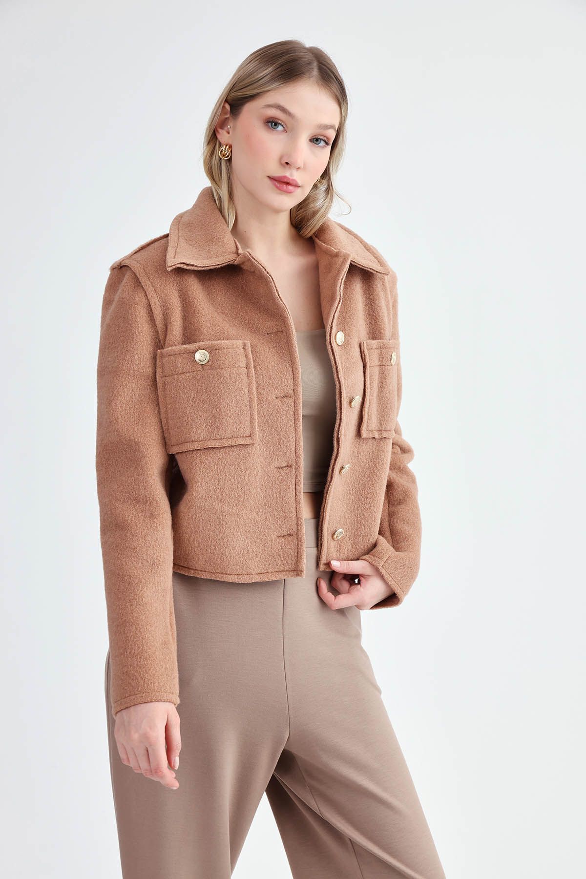 Vitrin-Gold Buttoned Reverse Stitching Felt Fabric Crop Jacket 3