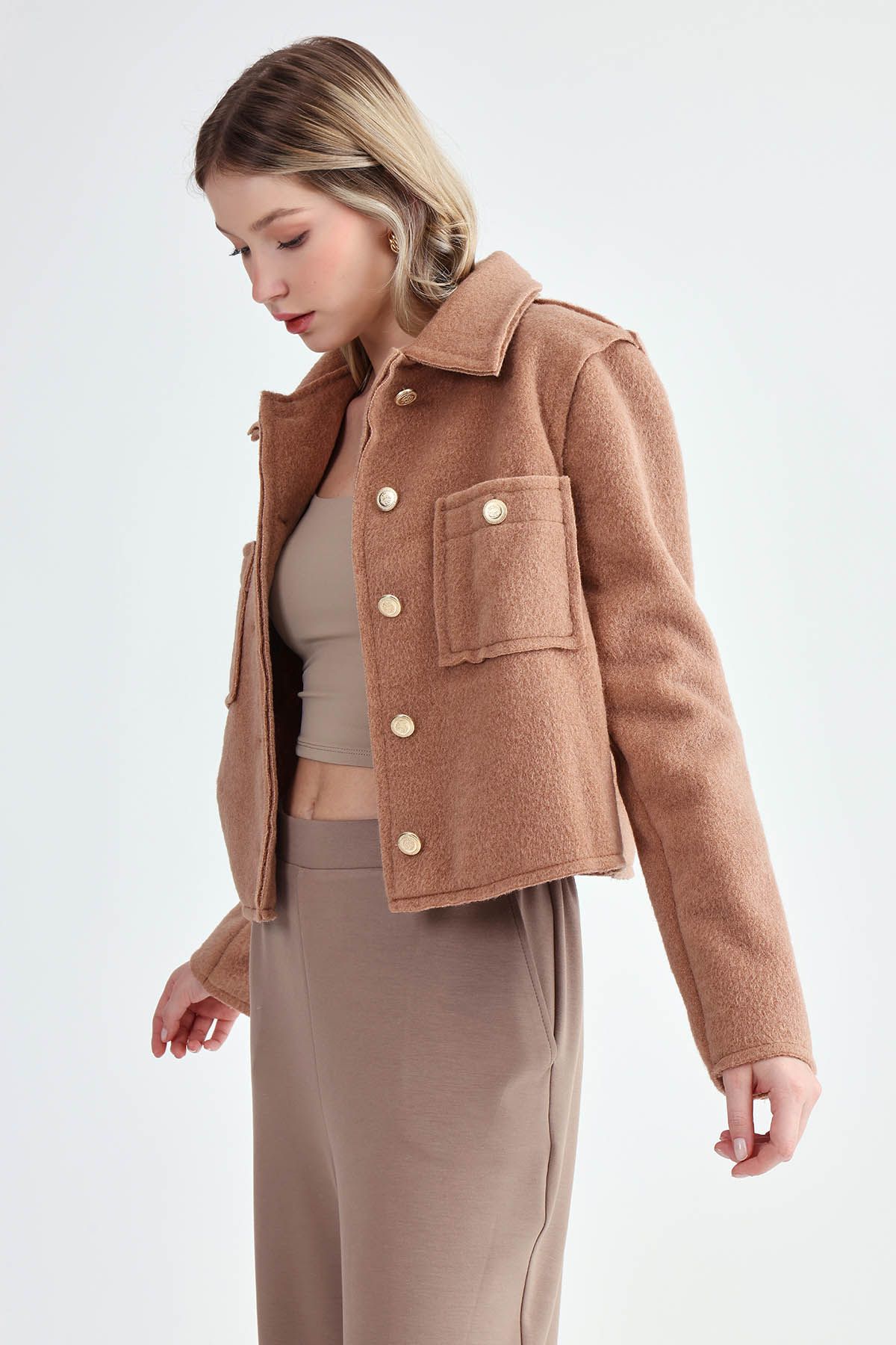 Vitrin-Gold Buttoned Reverse Stitching Felt Fabric Crop Jacket 4