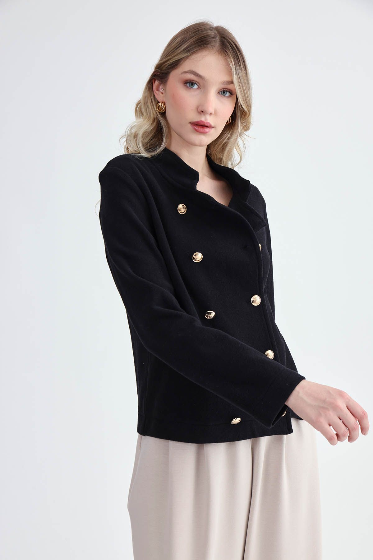 Vitrin-Gold Buttoned Knitwear Jacket 3