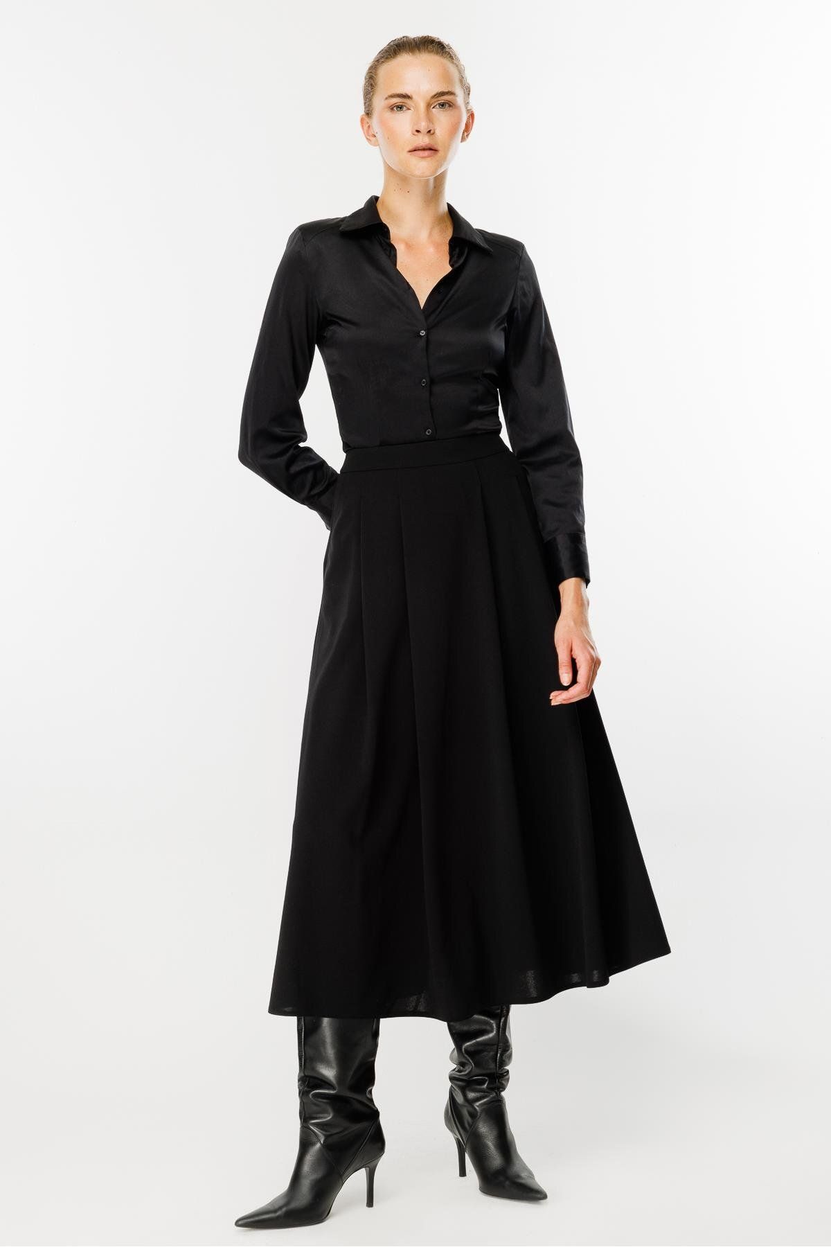 accort-Pleated Skirt Sitting on the Waist - Black 3