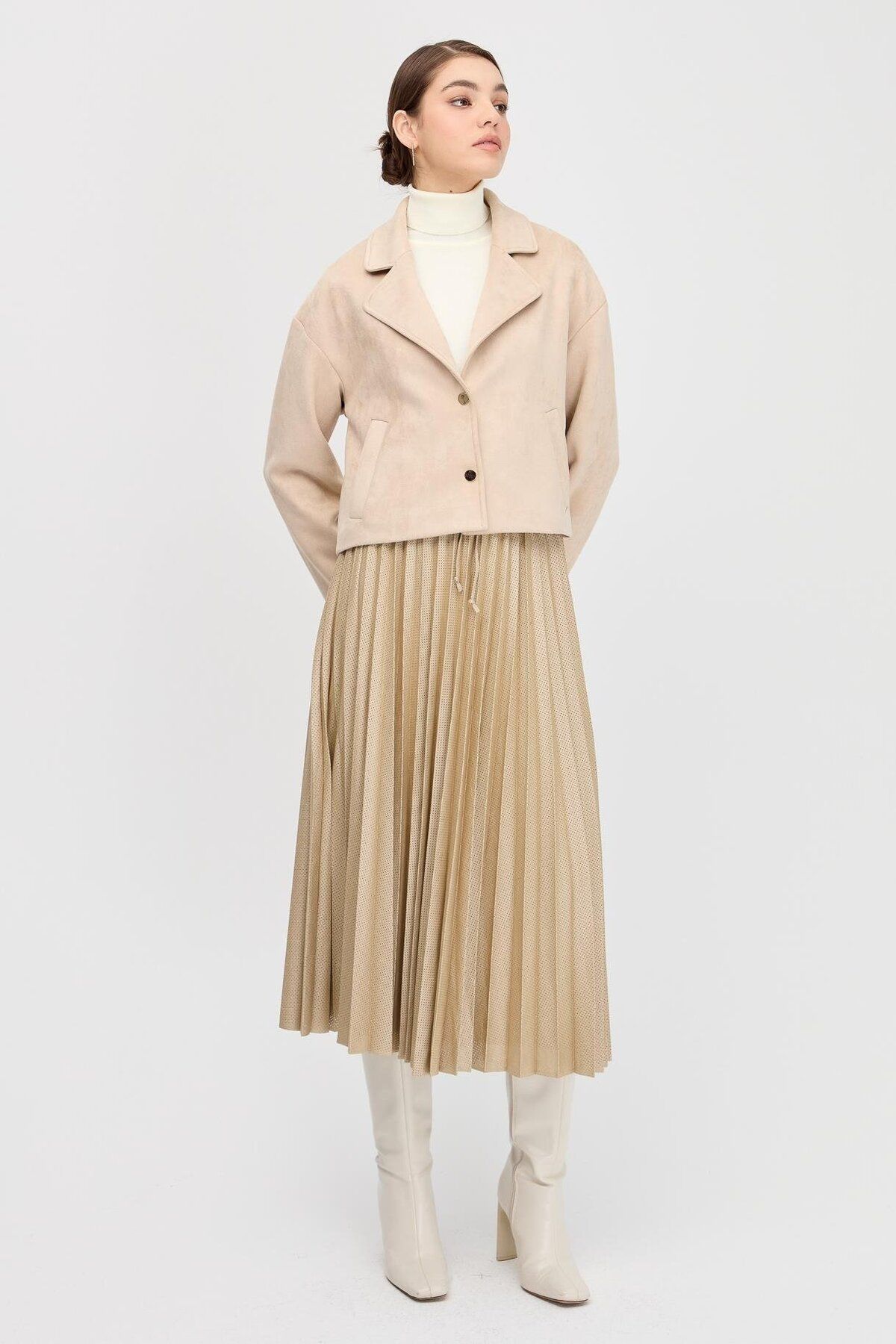 accort-Beige Suede Short Jacket 2