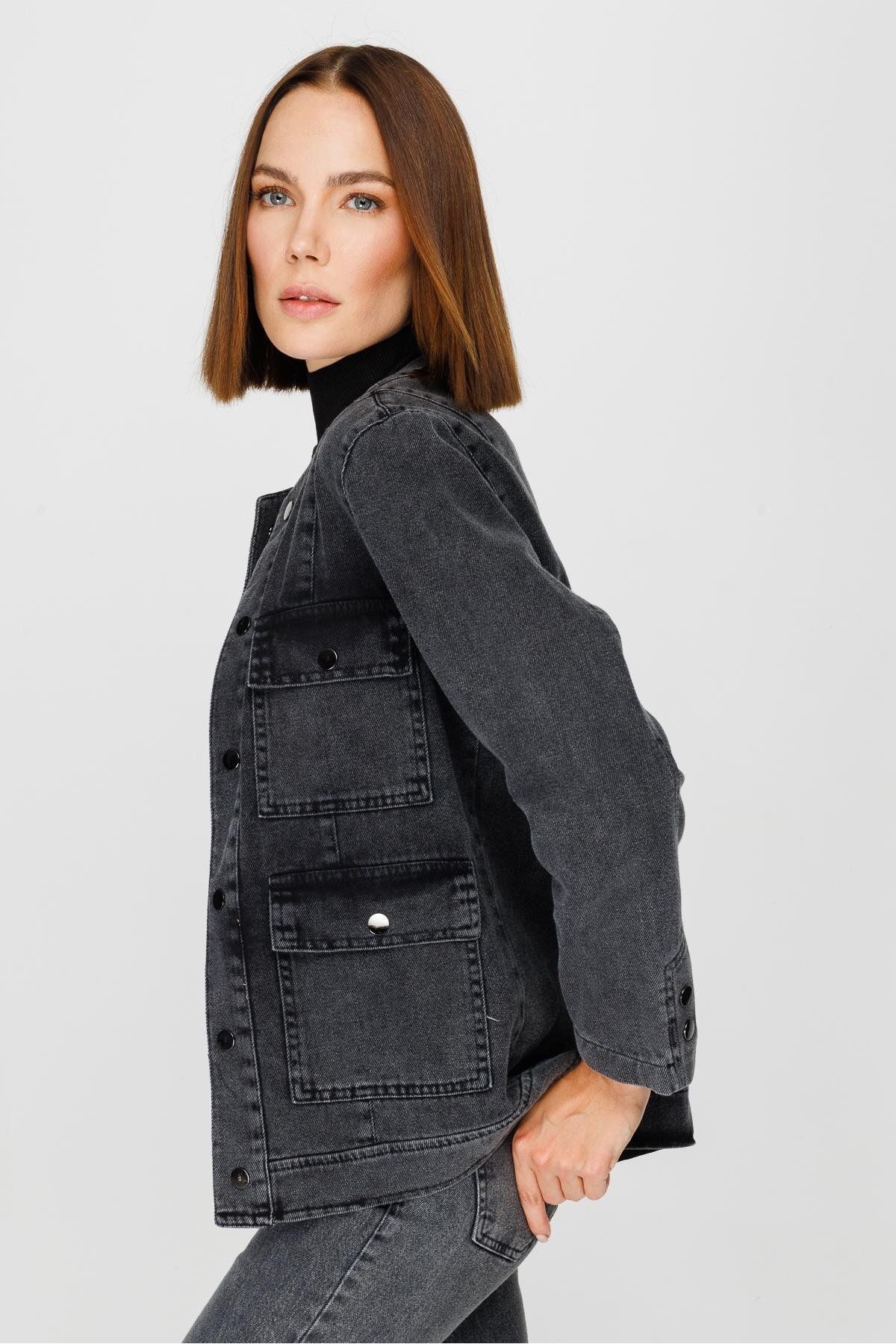 accort-Black Denim Jacket - with Pocket Details 6