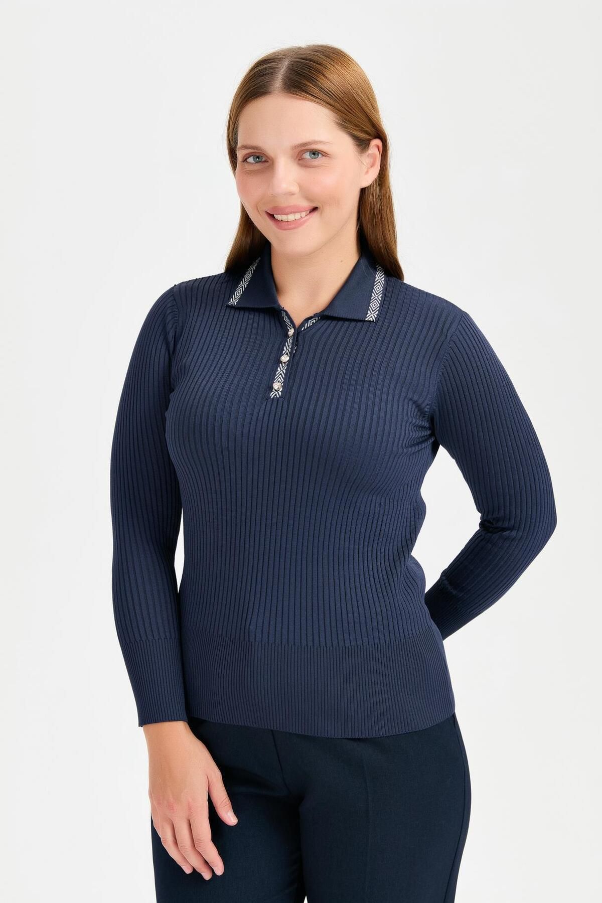 accort-V-Neck Ribbed Plus Size Sweater - Laci 4