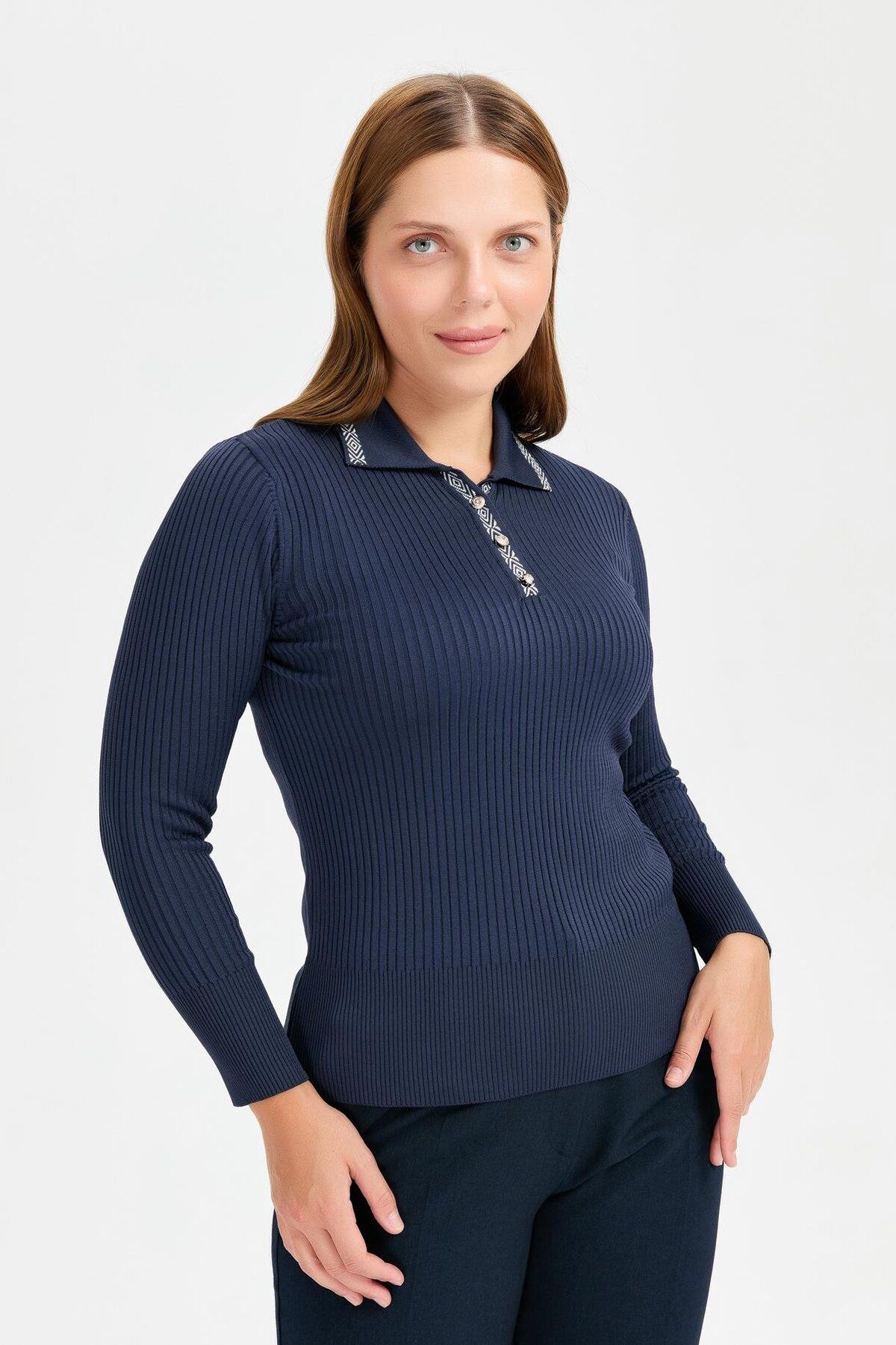 accort-V-Neck Ribbed Plus Size Sweater - Laci 8