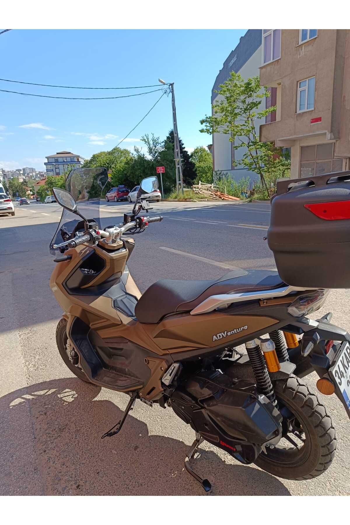 Yuki Adventure 150 Siperlik Ön Cam 2023-2025 Model 65cm Füme Renkli 4mm ORTA BOYLU CAM