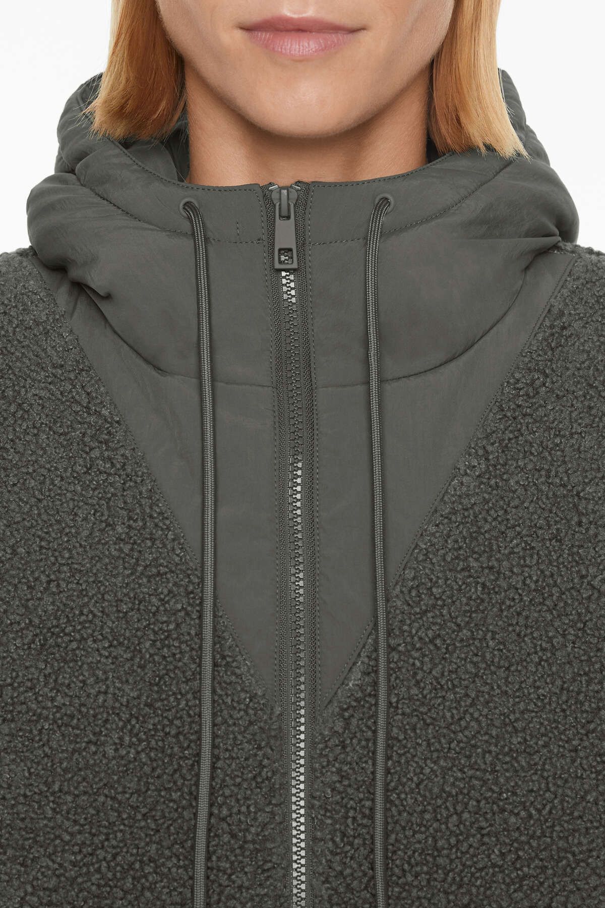 جلیقه پشم مصنوعی Oysho Hooded