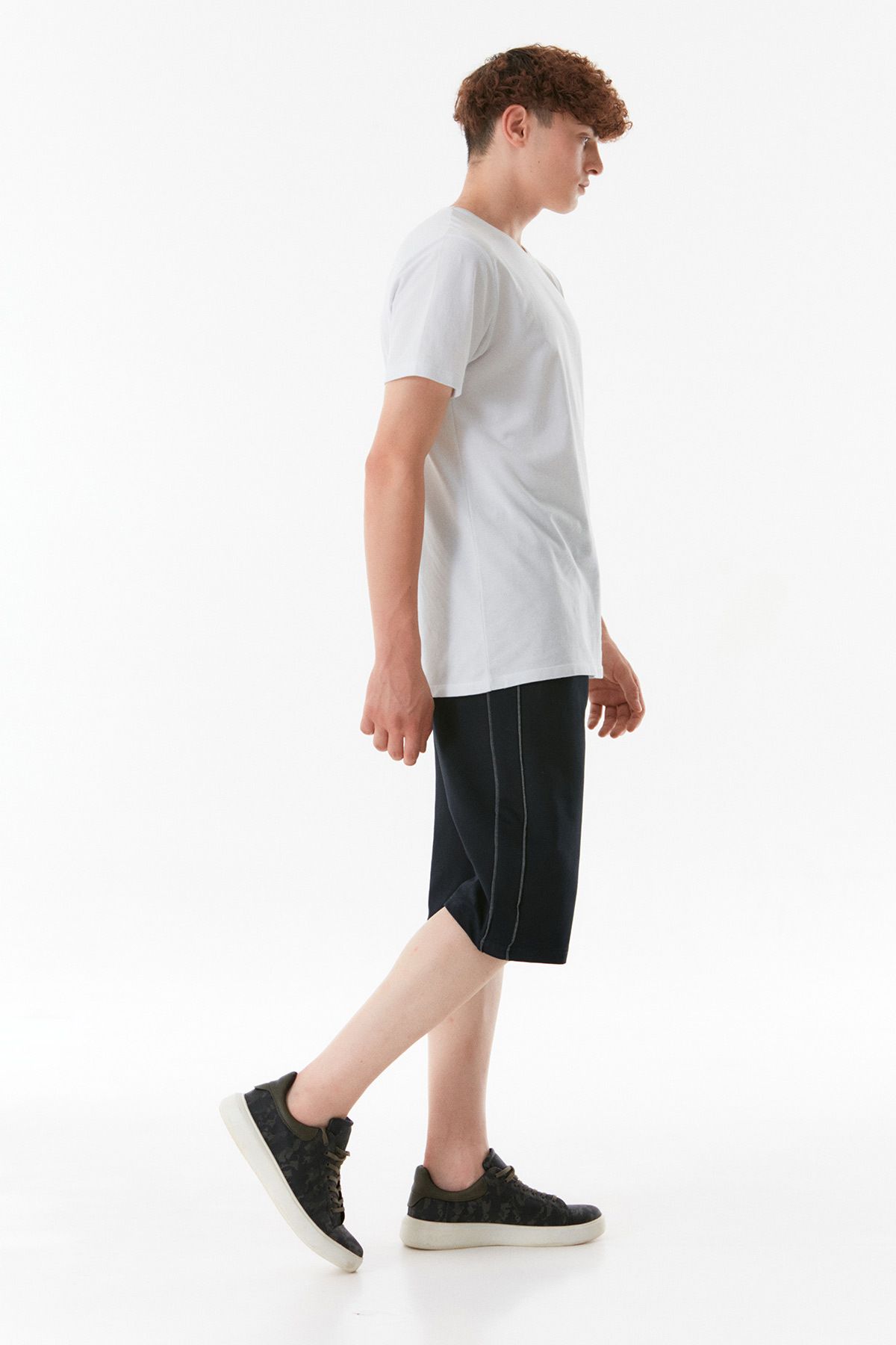 Fulla Moda-Basic Shorts with Pockets and Elastic Waist 5