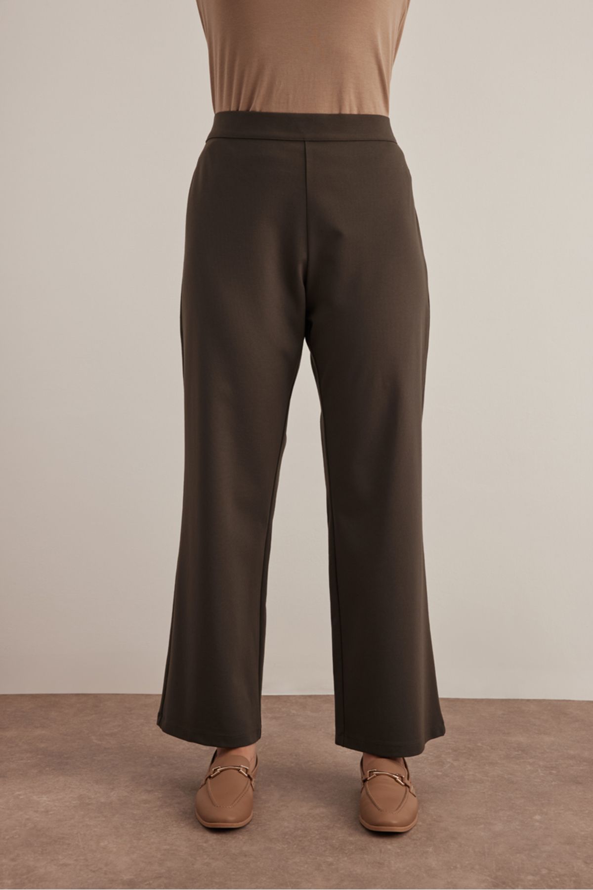 Aker-COMFORTABLE CUT PANT 2