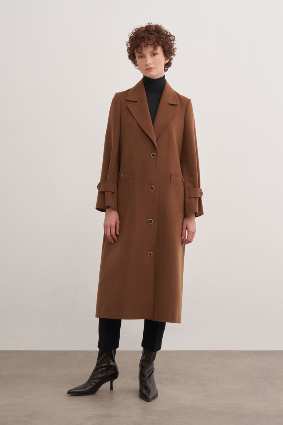 Aker-Modest Coat - Brown - Basic 1