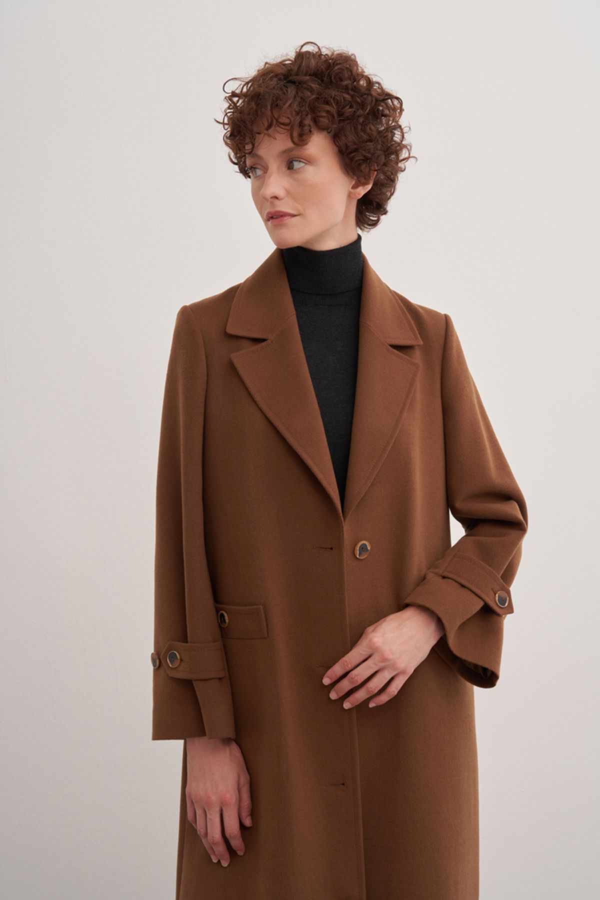 Aker-Modest Coat - Brown - Basic 3