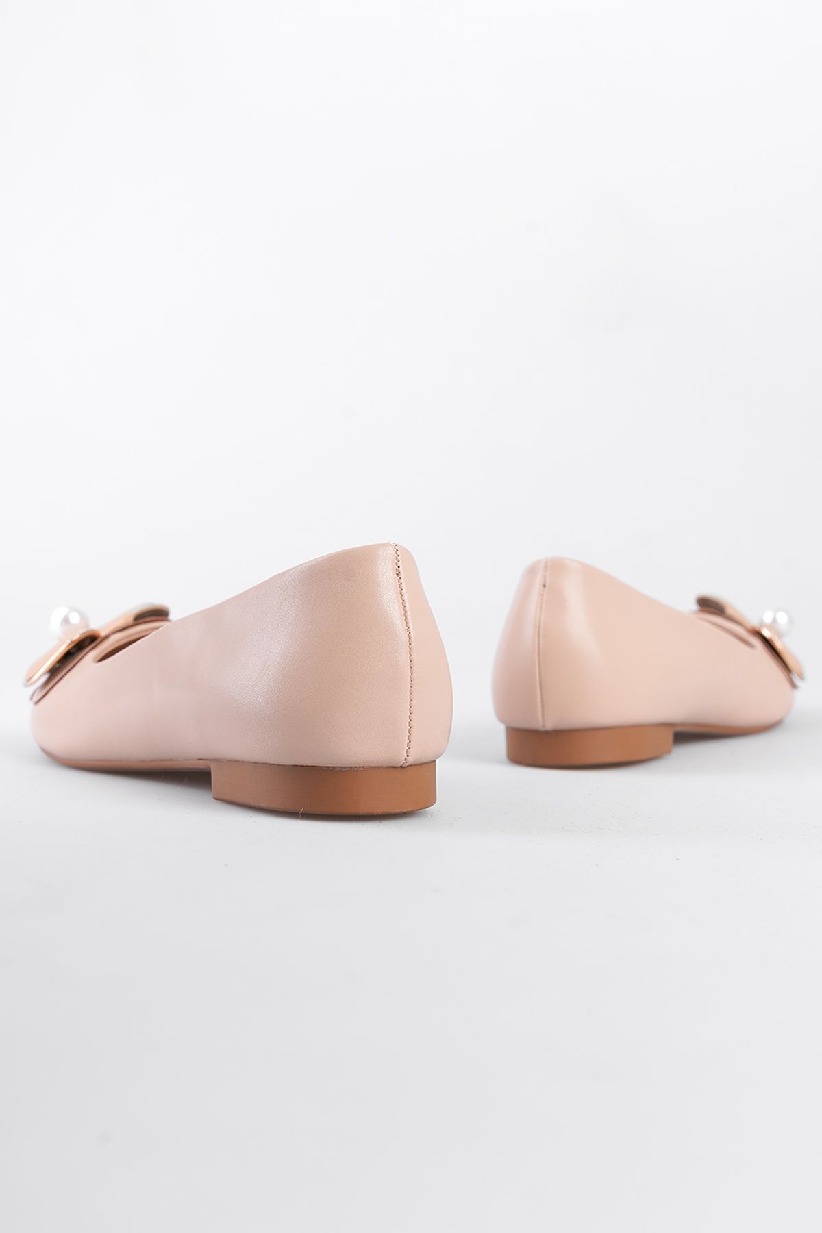 Capone Outfitters-Women's Ballerinas with Pearl and Floral Accessories 3