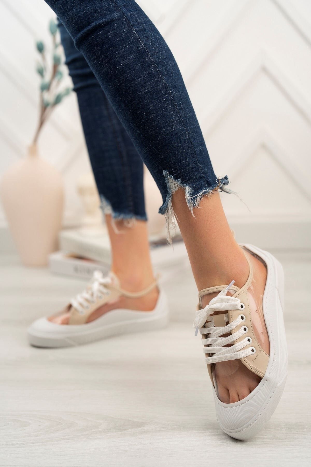 Moka Shopin-Mokashopin Guar Beige Transparent Lace-Up Sneakers 1