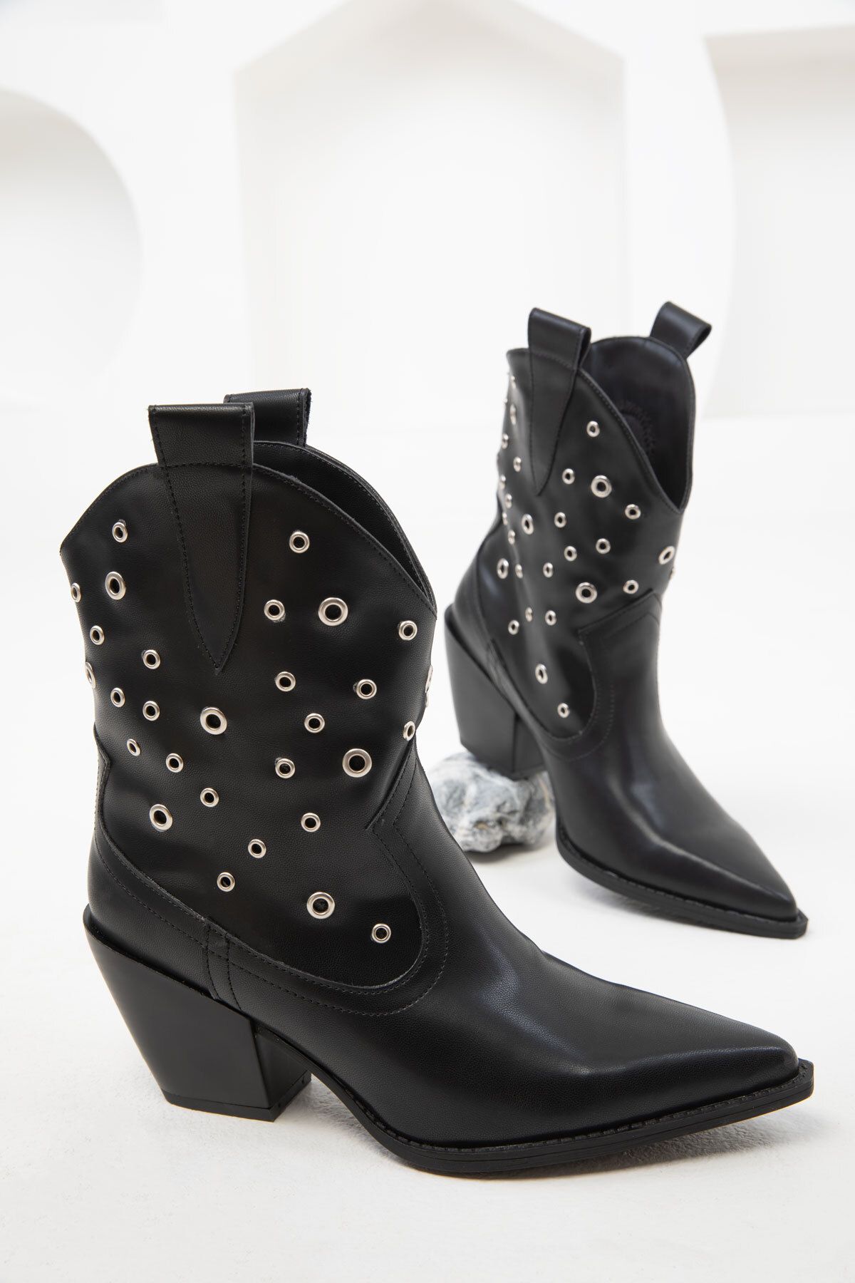 SOHO-Μαύρες γυναικείες μπότες - 19877 Model Bootie 2
