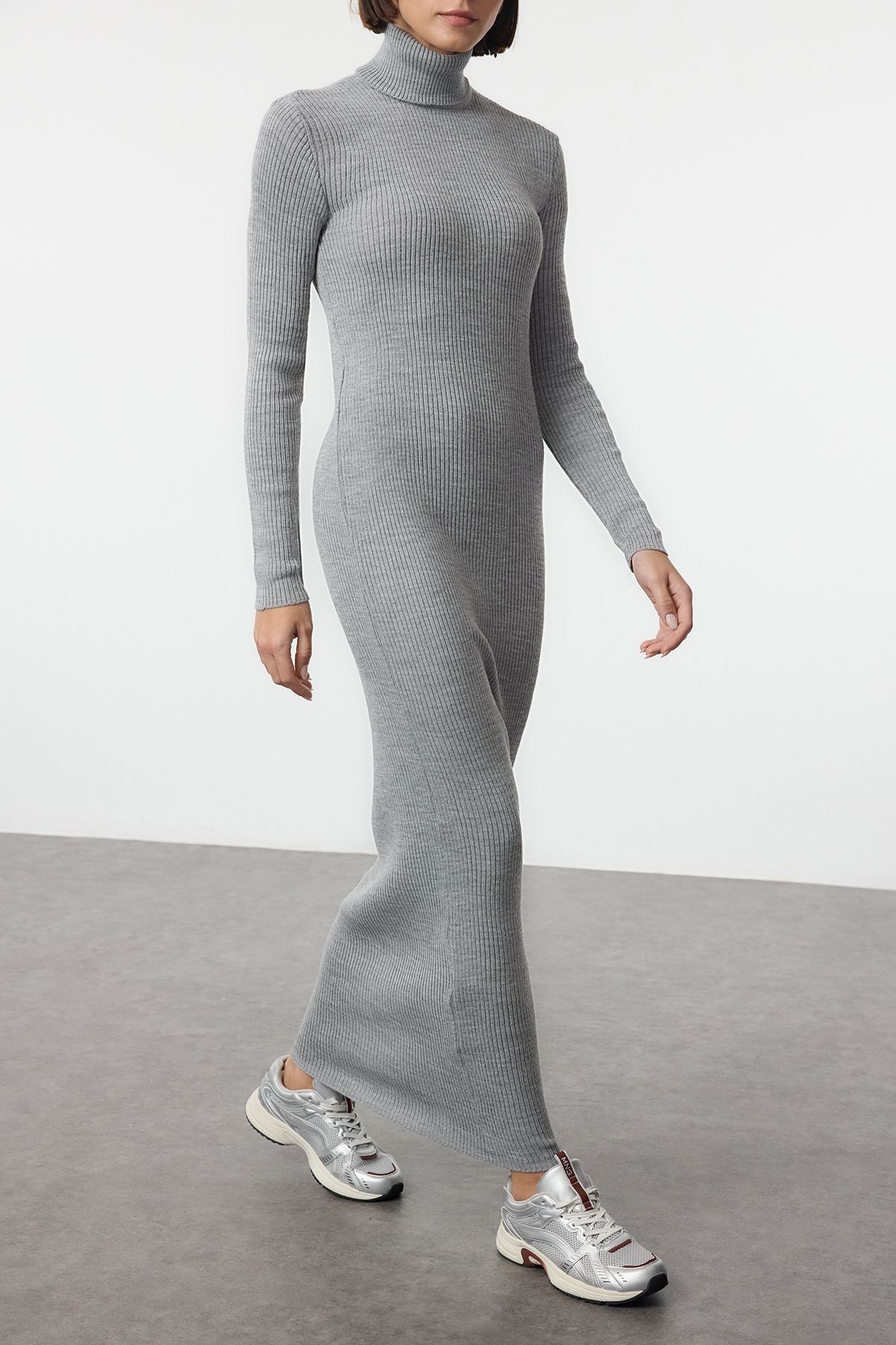 Edit by Trendyol-Rochie lungă din tricot cu nervuri gri - TEDAW25EB00017 2