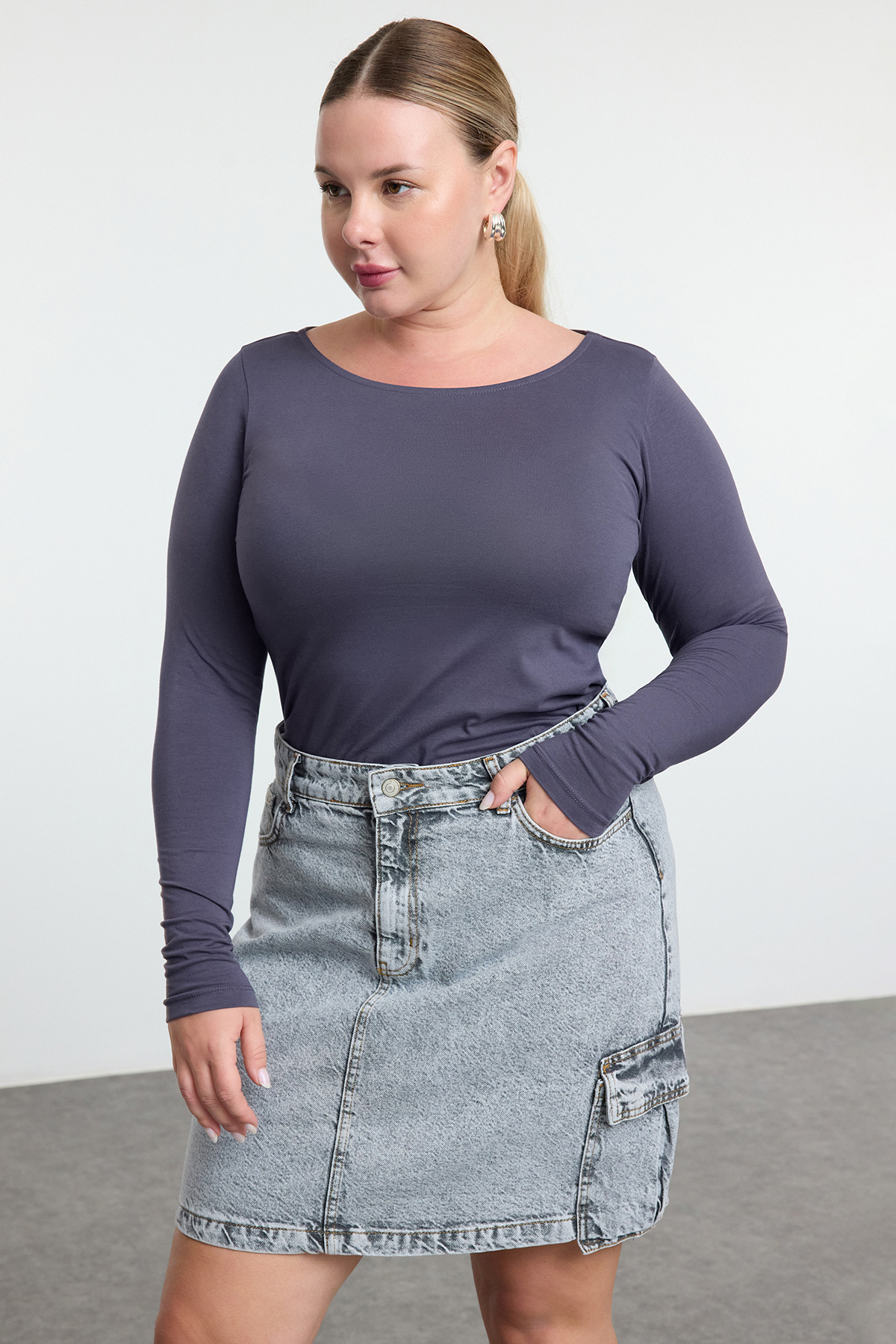 Trendyol Curve-Plus Size Grey Cotton T-Shirt - Long Sleeve, Body Shaping Tbbaw25Bf00000 2