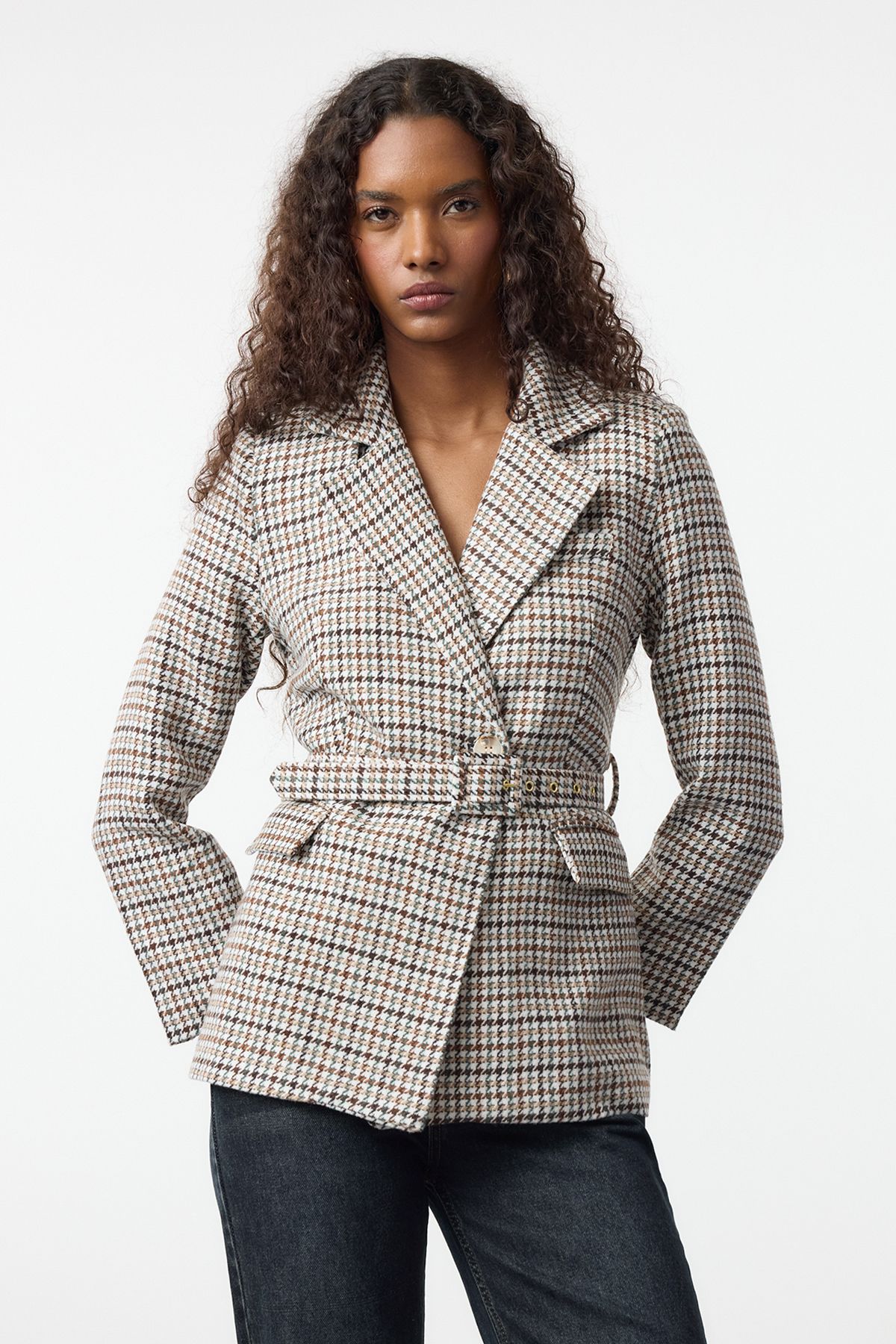 Trendyol Collection Többszínű övvel szőtt blézerkabát TWOAW25BC00032